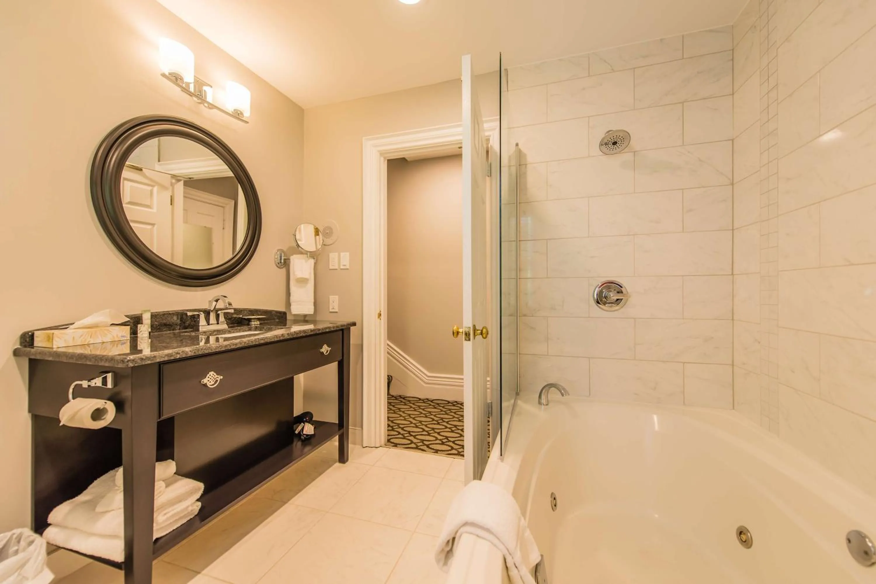 Bathroom in Idlewyld Inn & Spa