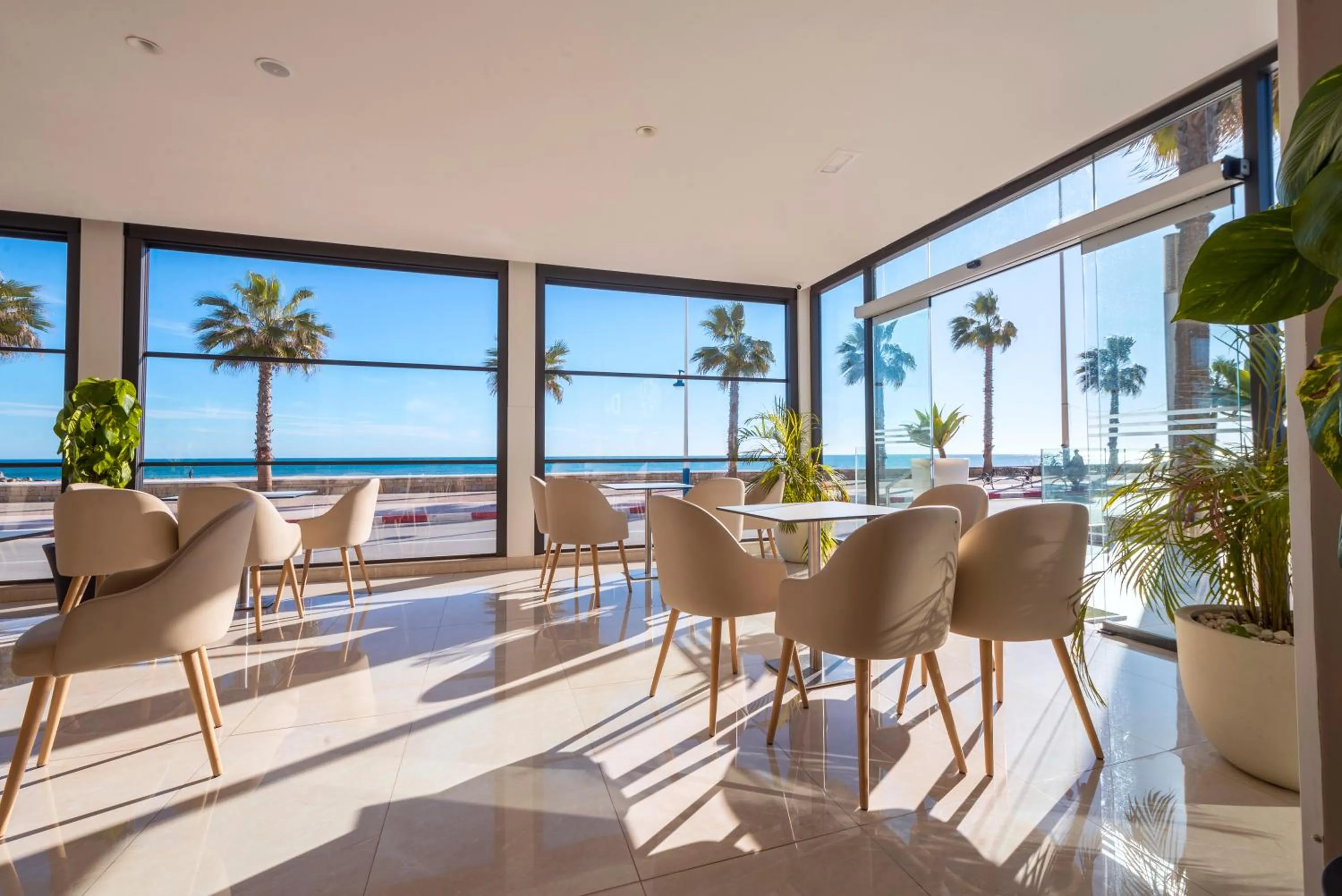Restaurant/places to eat in Hotel Omeya
