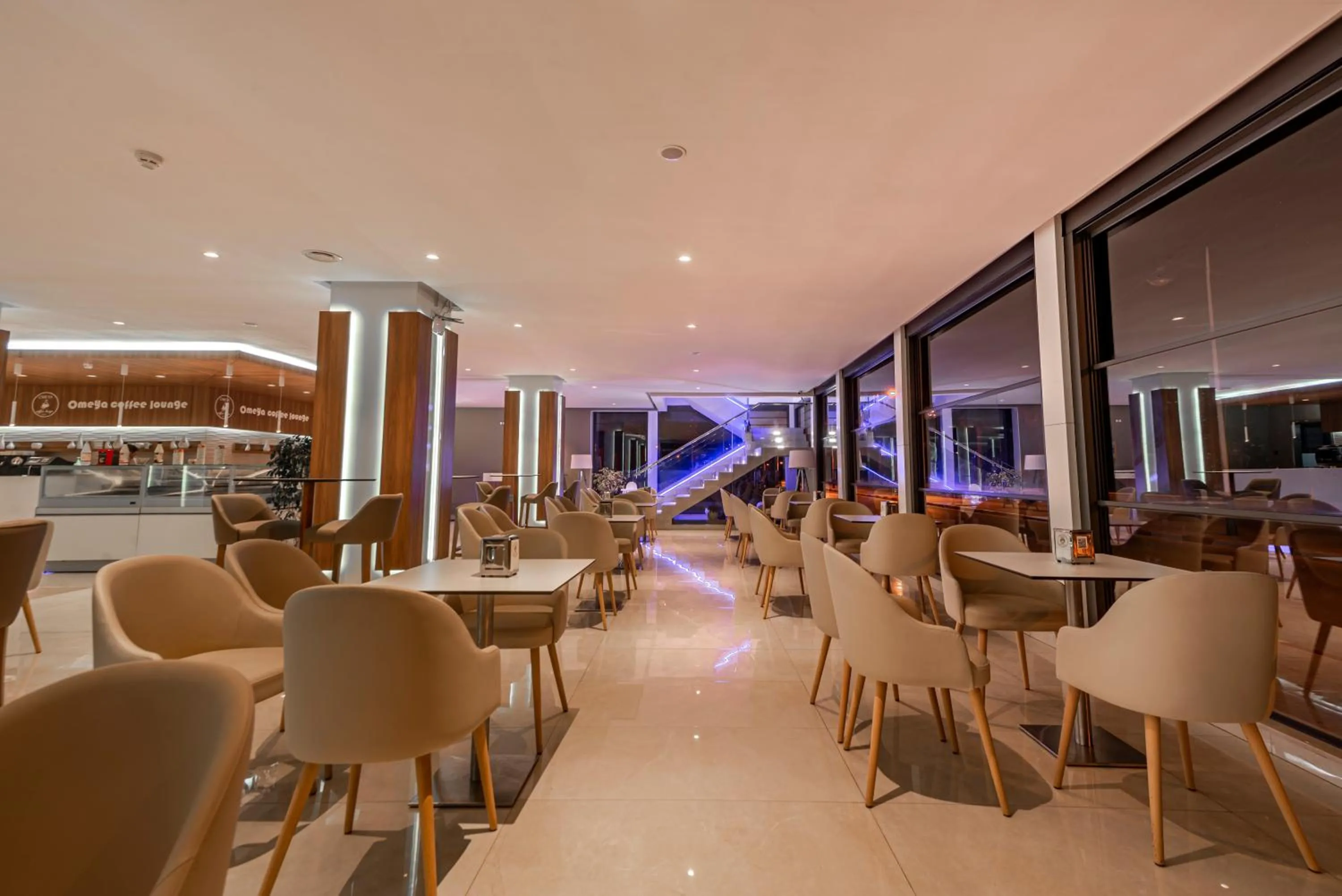 Restaurant/places to eat in Hotel Omeya