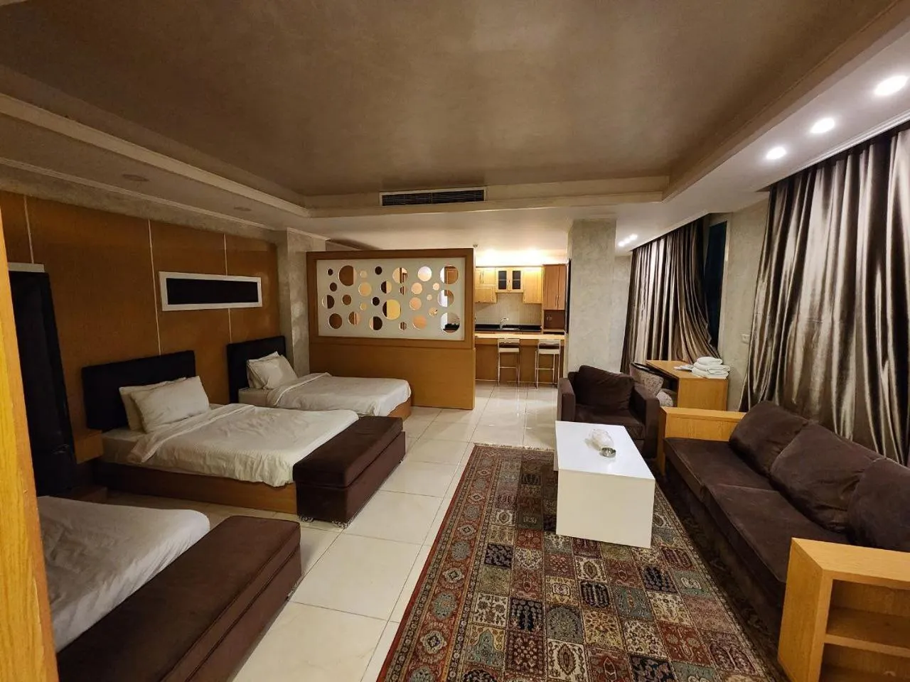 Bed in Pearl of Beirut Hotel & Spa