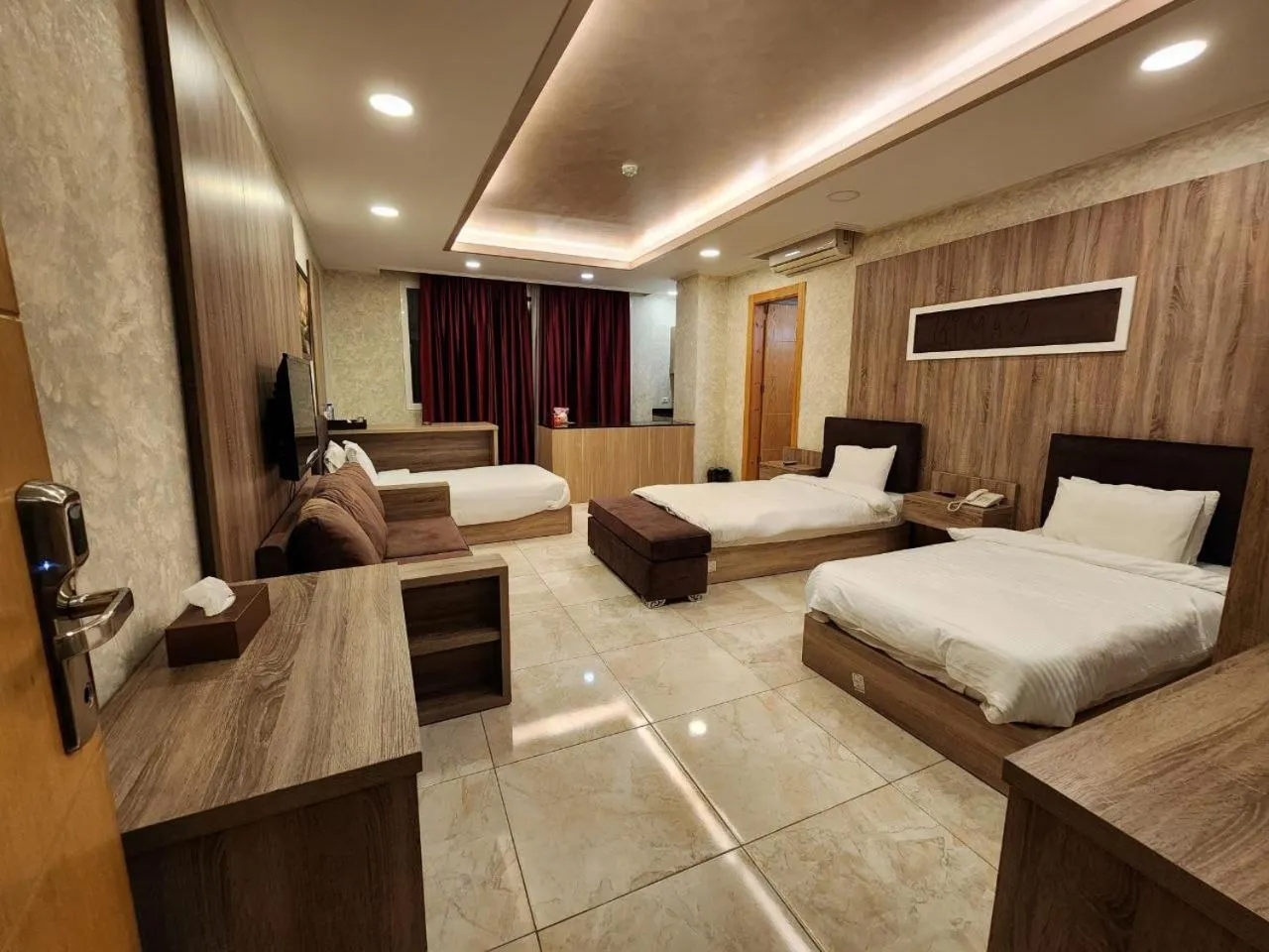 Bed in Pearl of Beirut Hotel & Spa