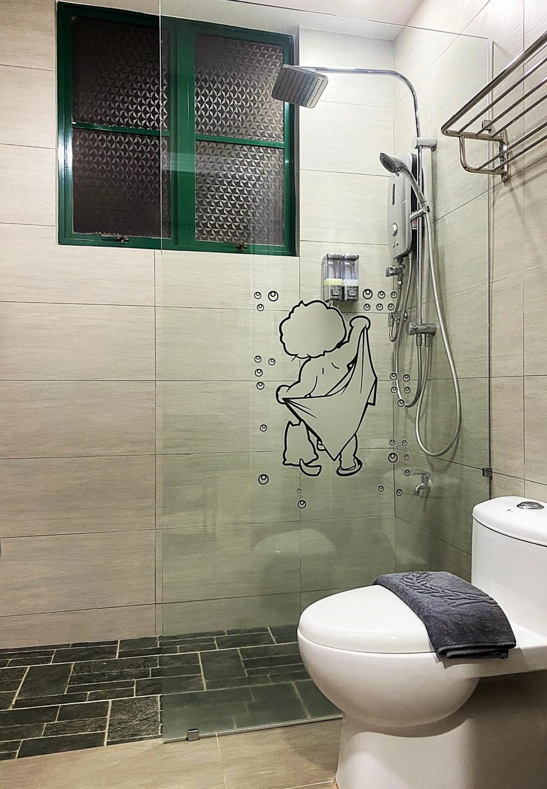 Shower in Amadel Residence 爱媄德民宿 13