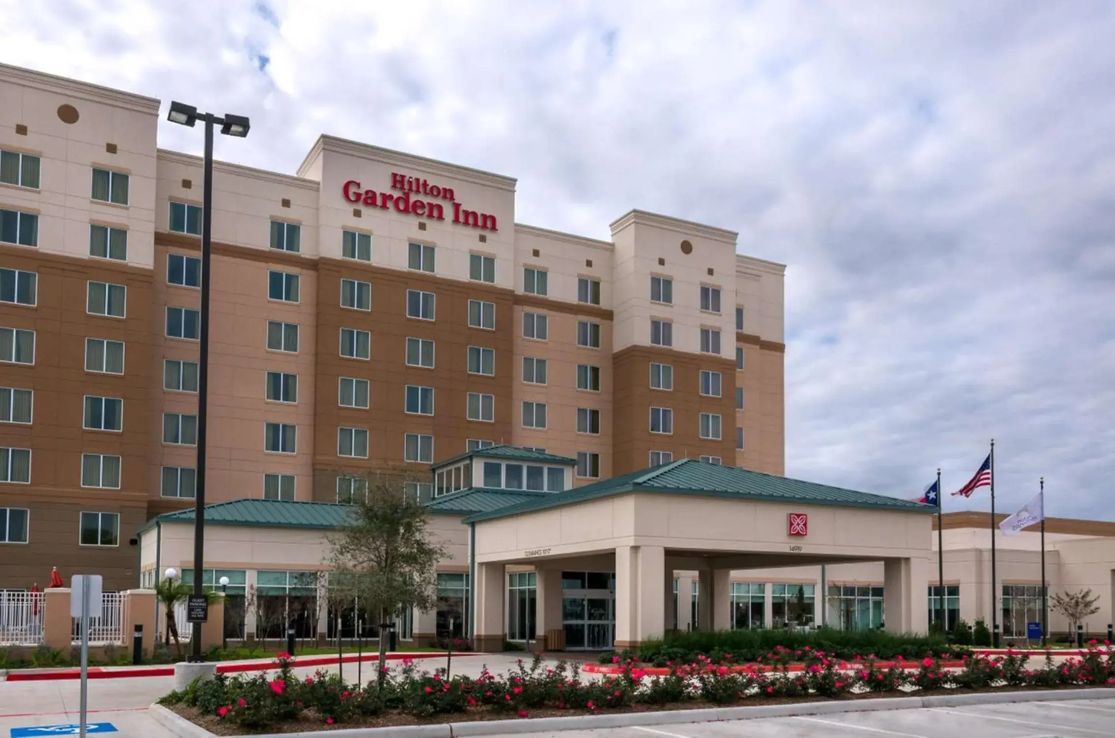 Property building in Hilton Garden Inn Houston NW America Plaza Property building in Hilton Garden Inn Houston NW America Plaza