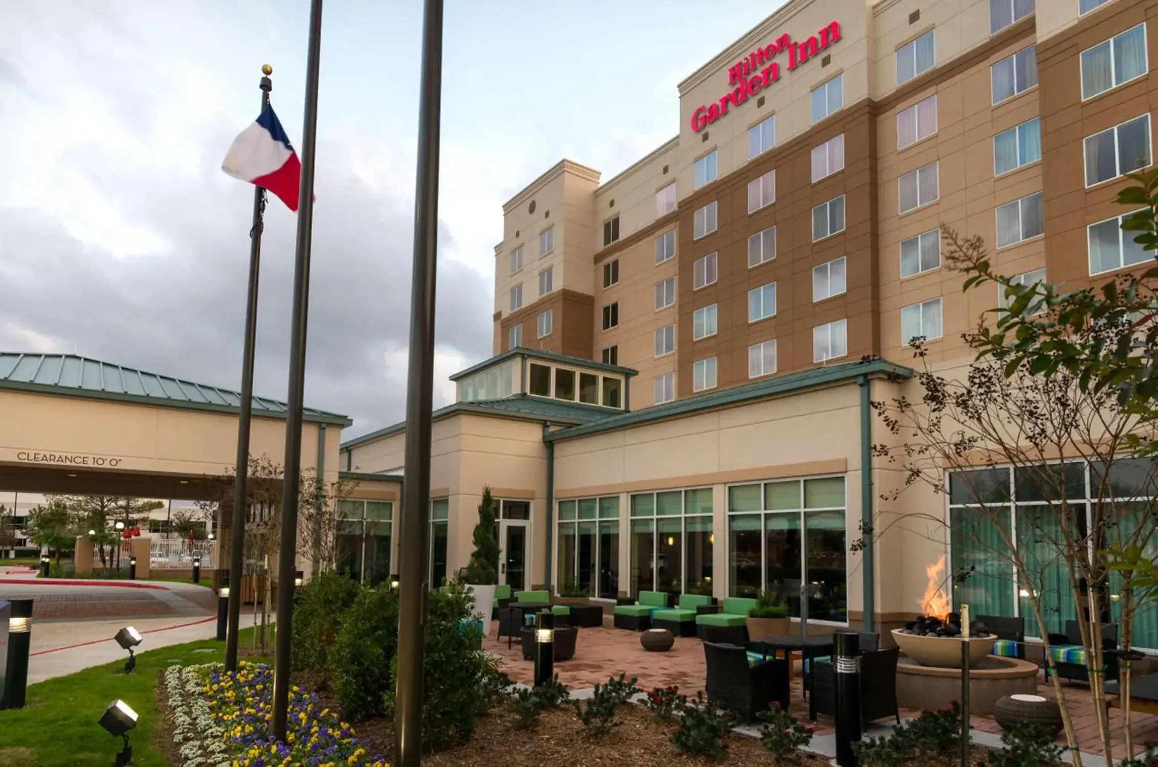 Property building in Hilton Garden Inn Houston NW America Plaza Property building in Hilton Garden Inn Houston NW America Plaza