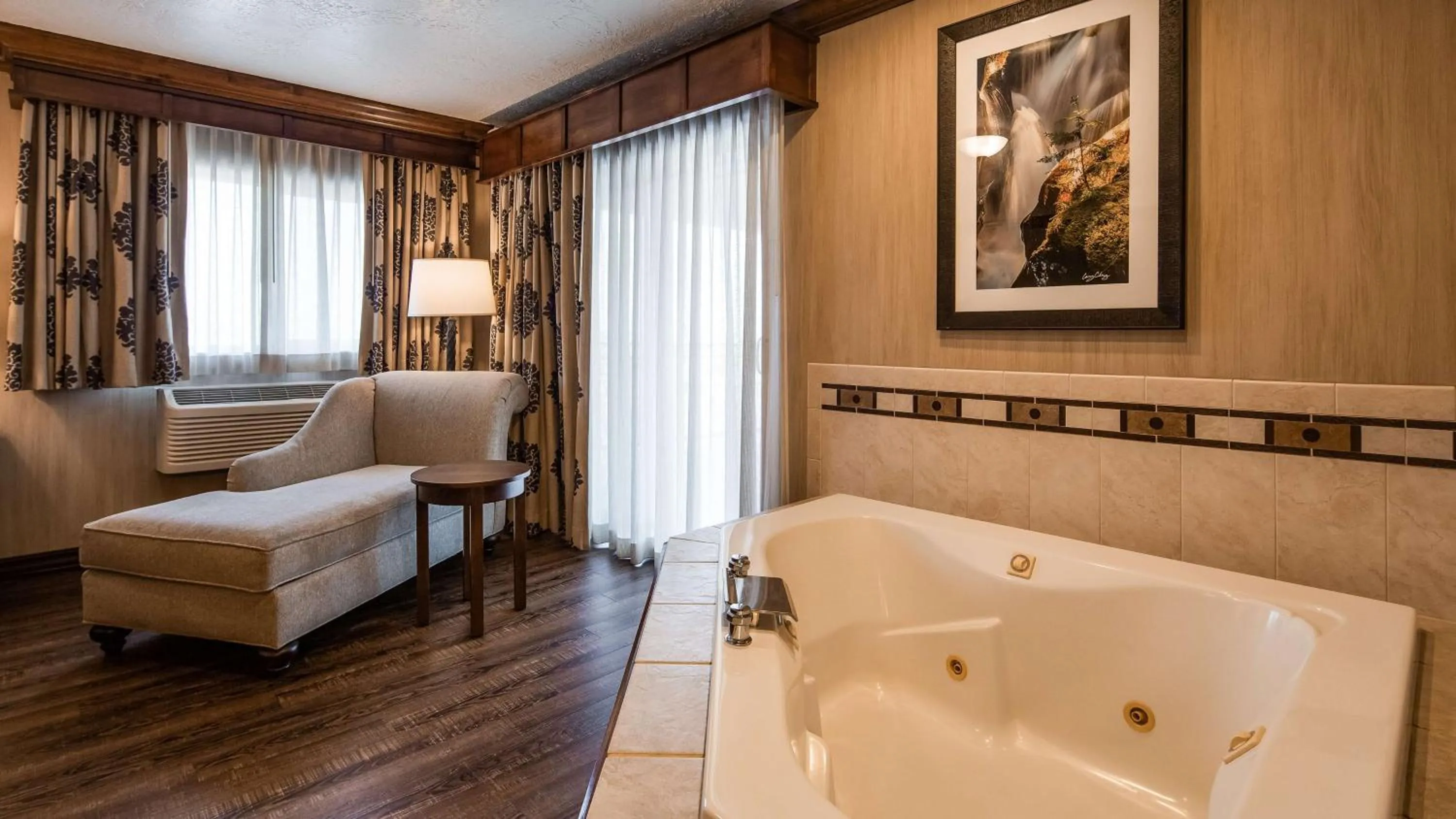 Photo of the whole room in Best Western Plus Flathead Lake Inn and Suites