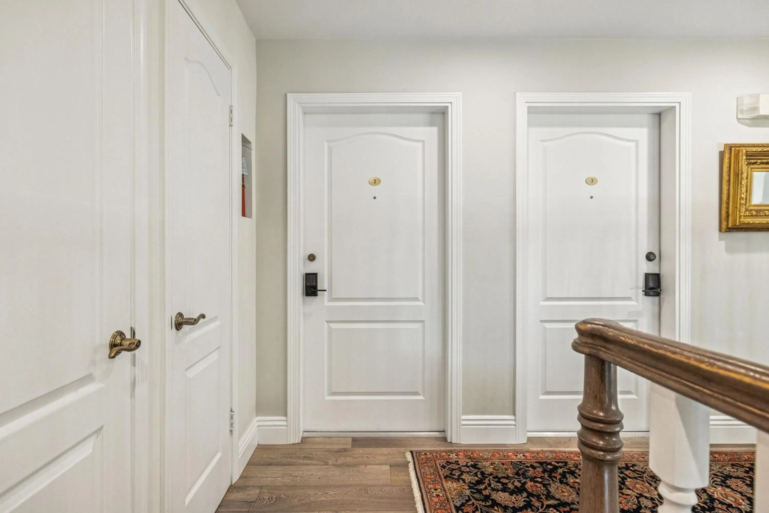 Facade/entrance in Mirabelle Inn