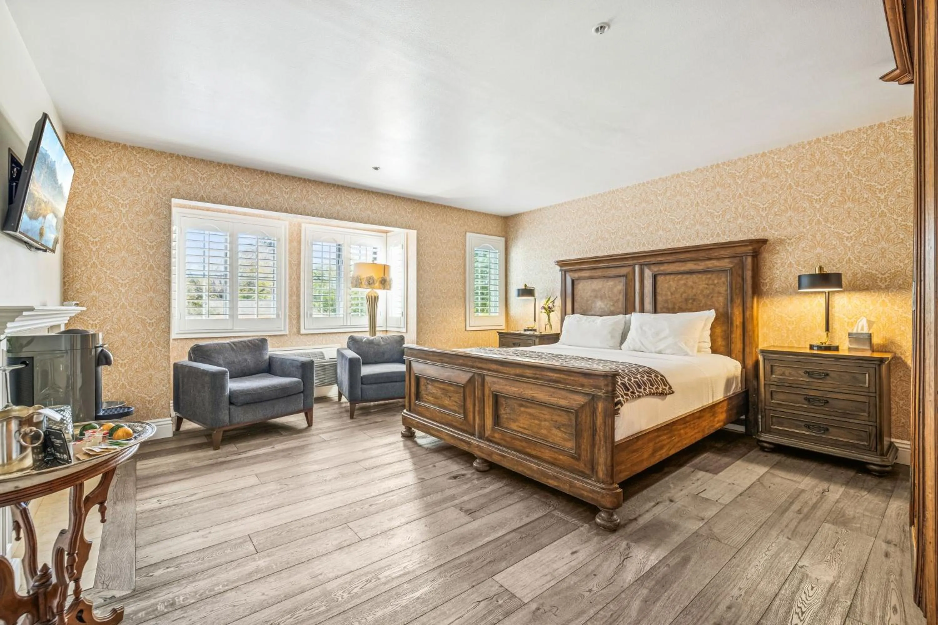 Bed in Mirabelle Inn