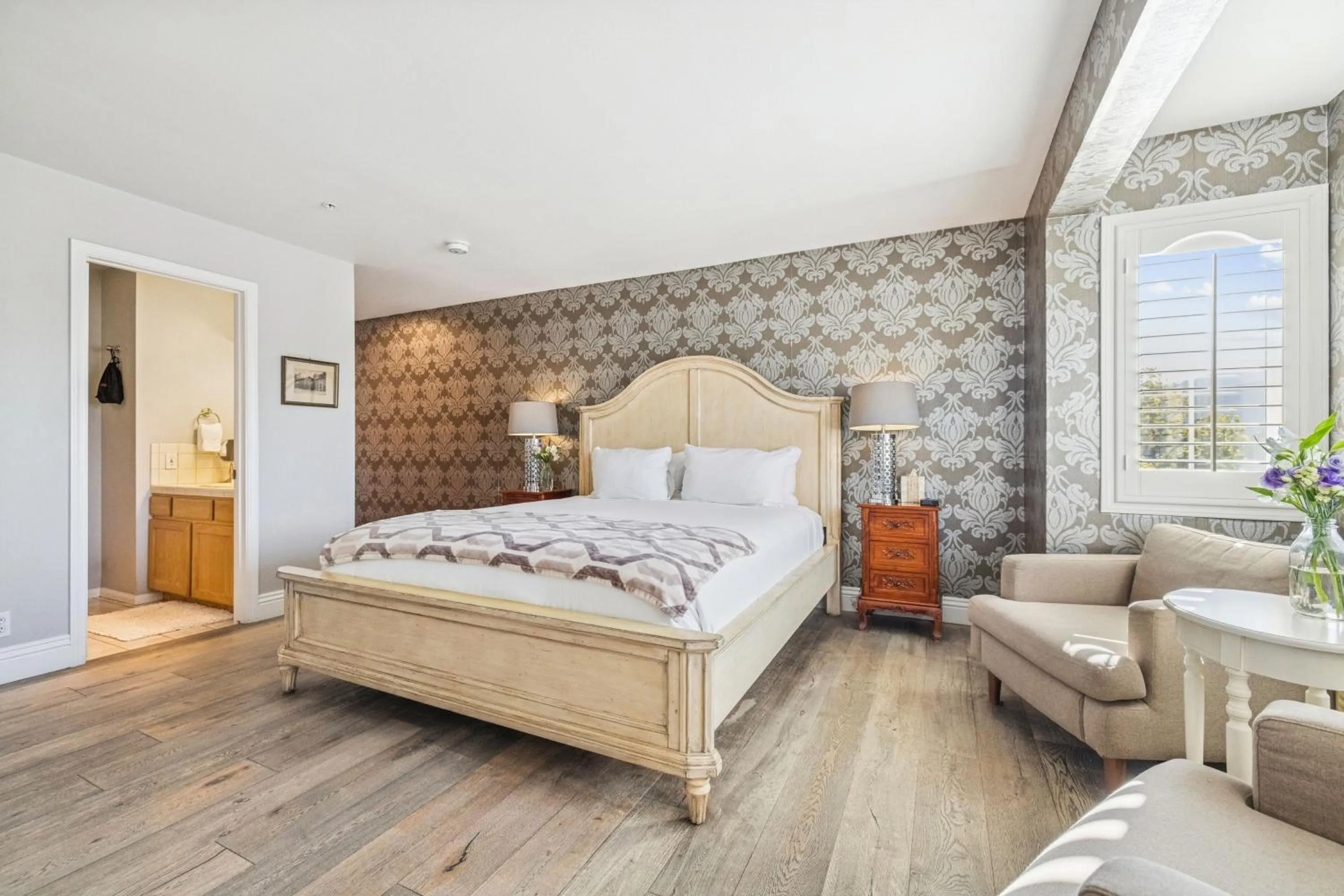 Bed in Mirabelle Inn