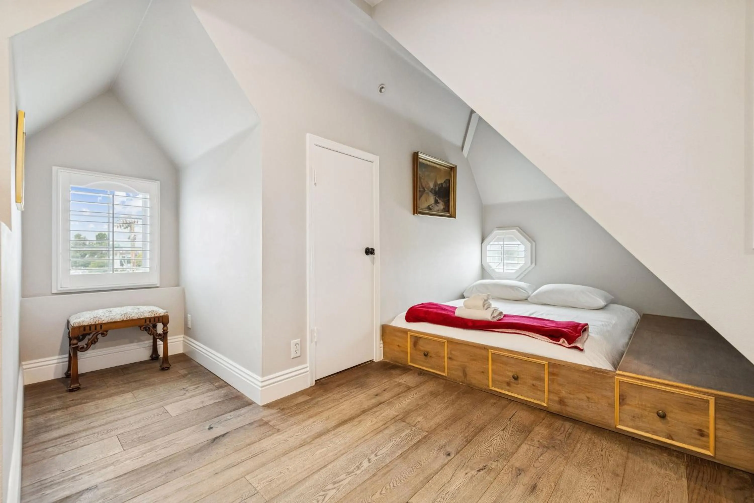 Bed in Mirabelle Inn