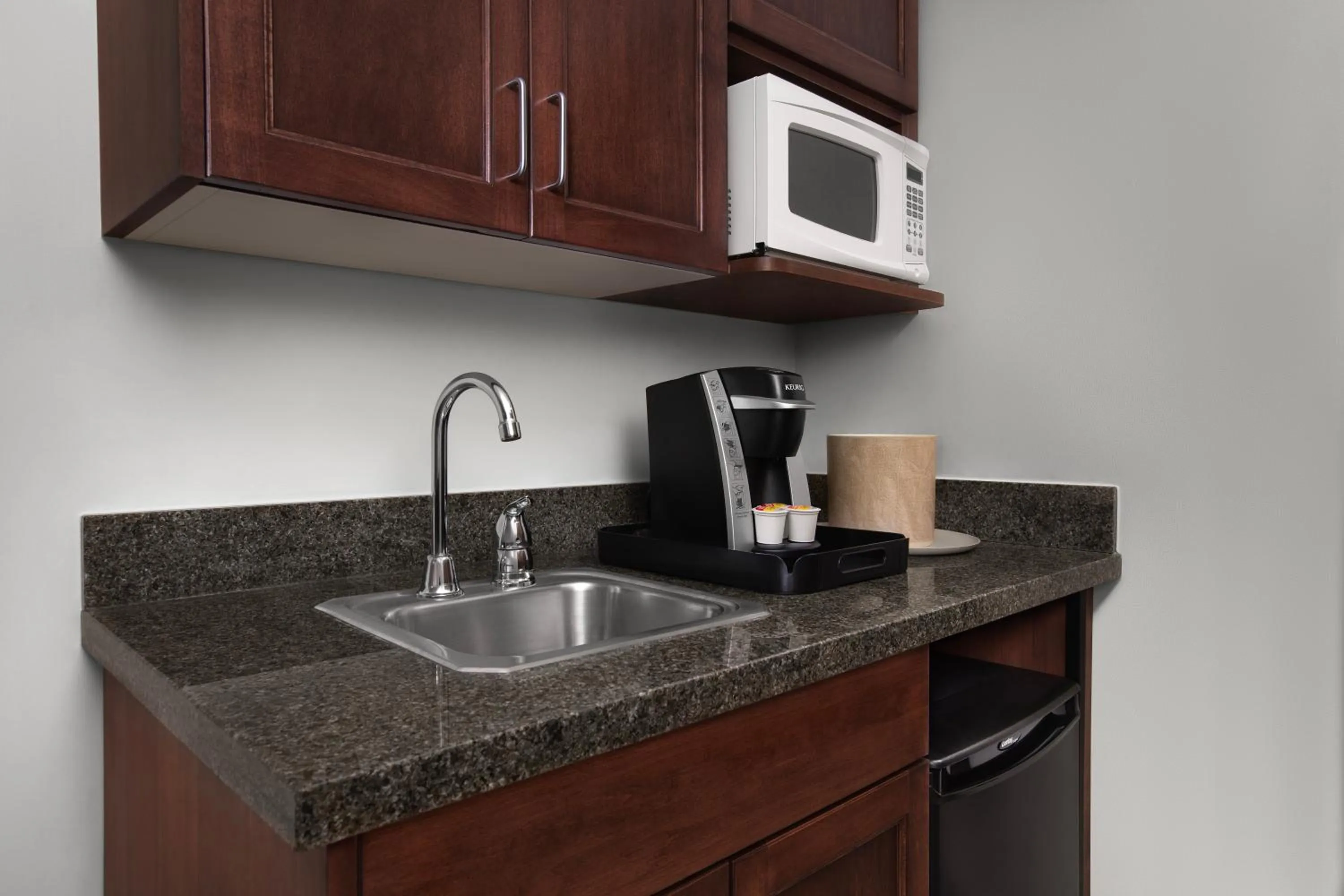 Kitchen or kitchenette in Holiday Inn & Suites Durango Downtown by IHG