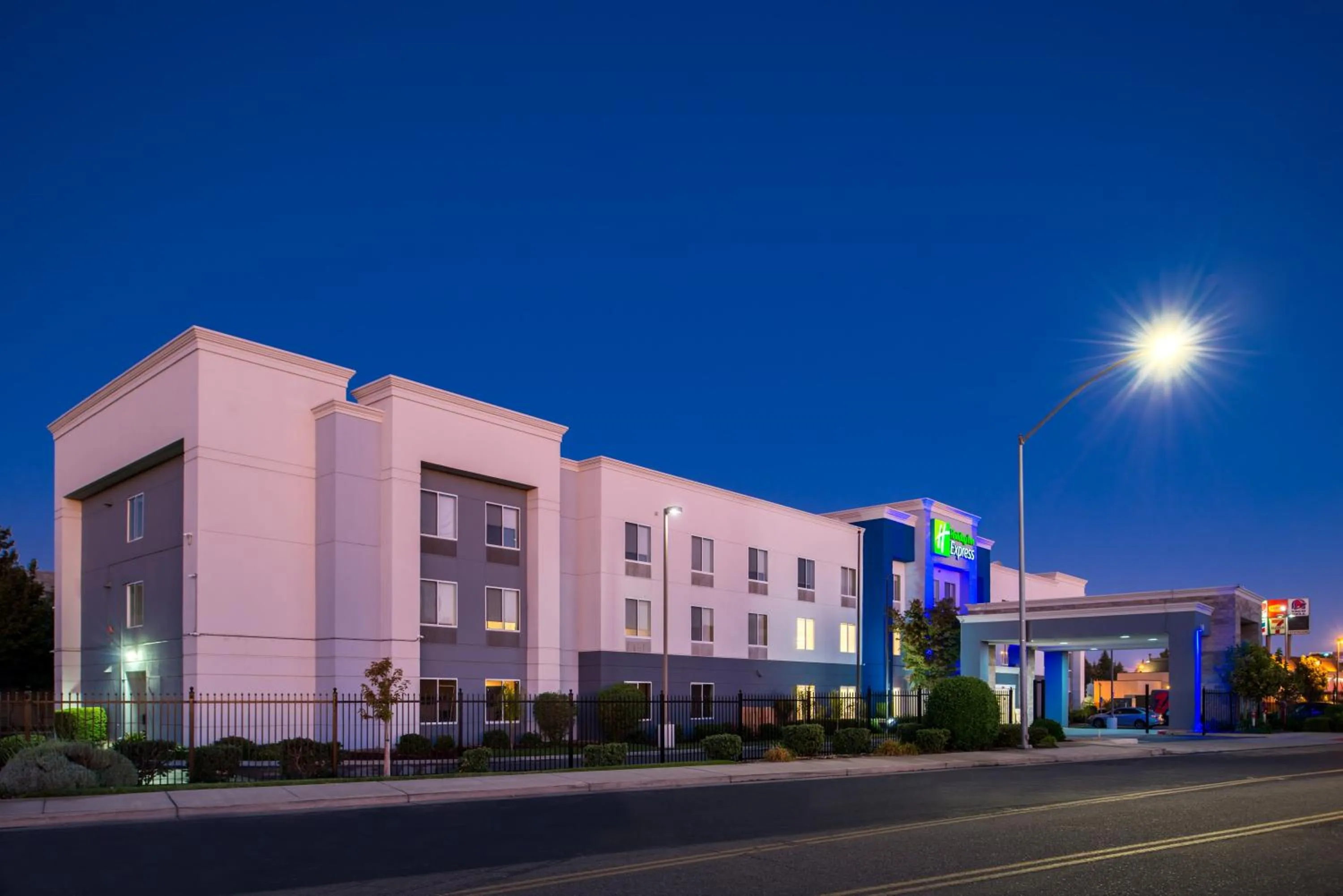 Property building in Holiday Inn Express Stockton Southeast by IHG