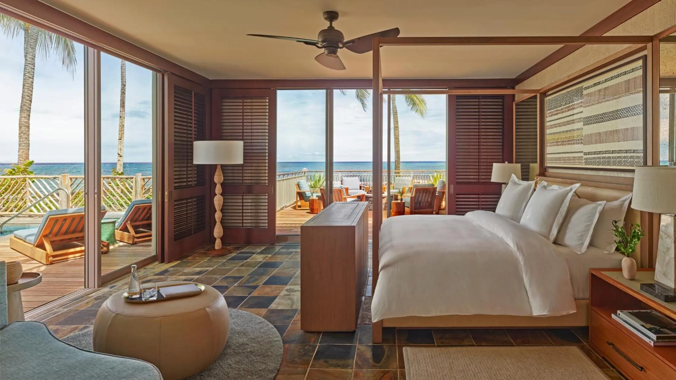 Bed in Four Seasons Resort Hualalai