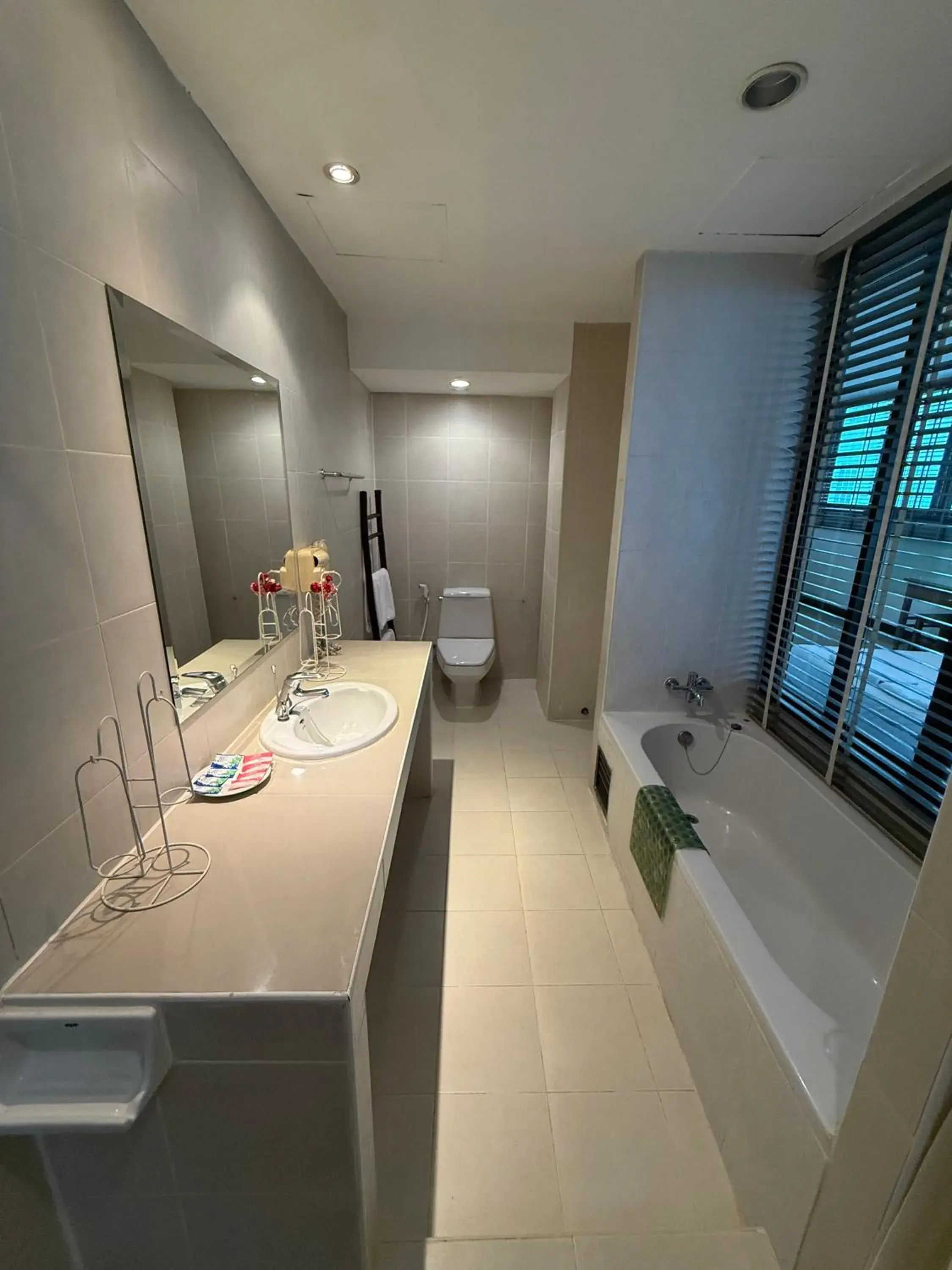 Family Room with Bath in The Best Bangkok House Family Room with Bath in The Best Bangkok House