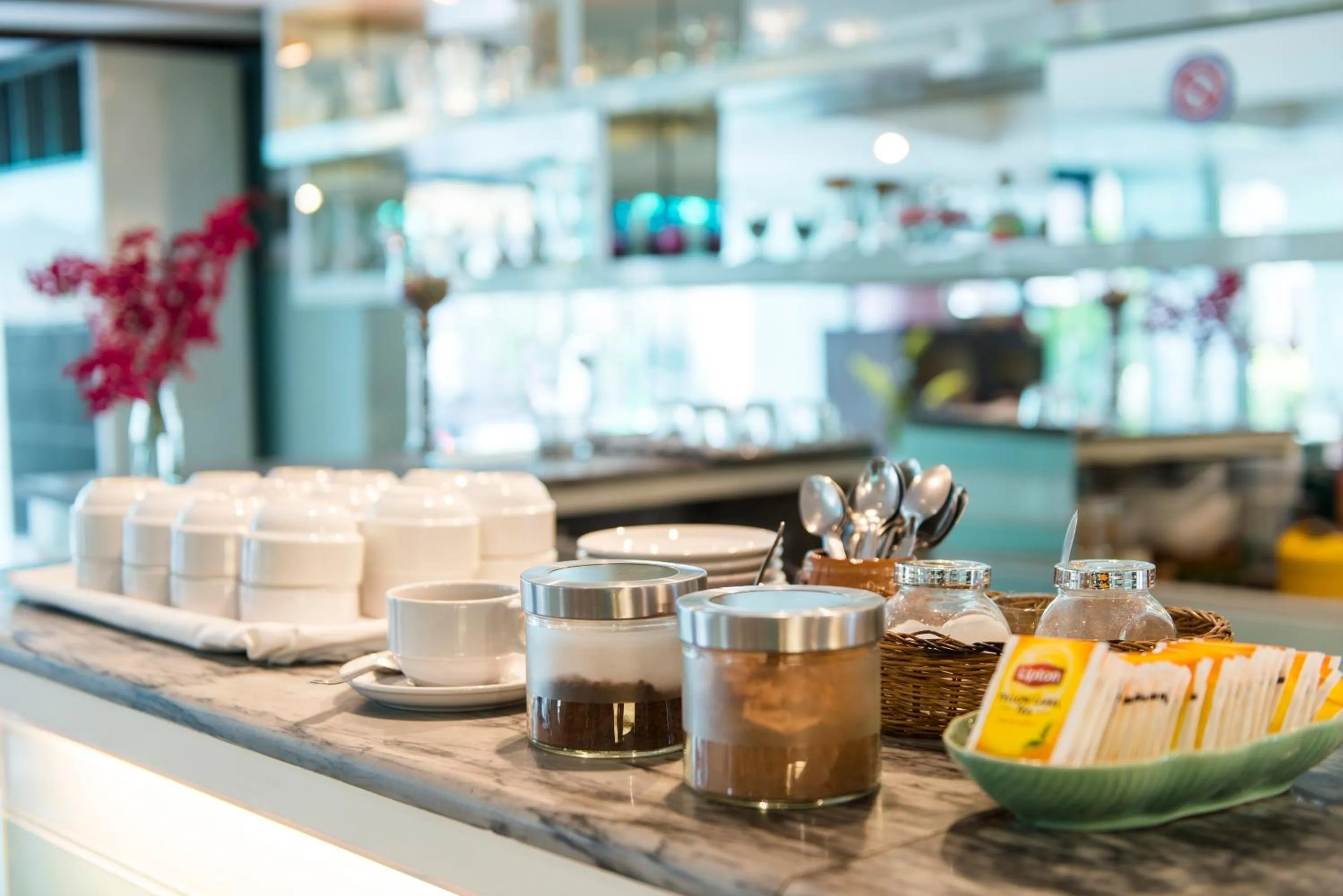 Food and drinks in The Best Bangkok House