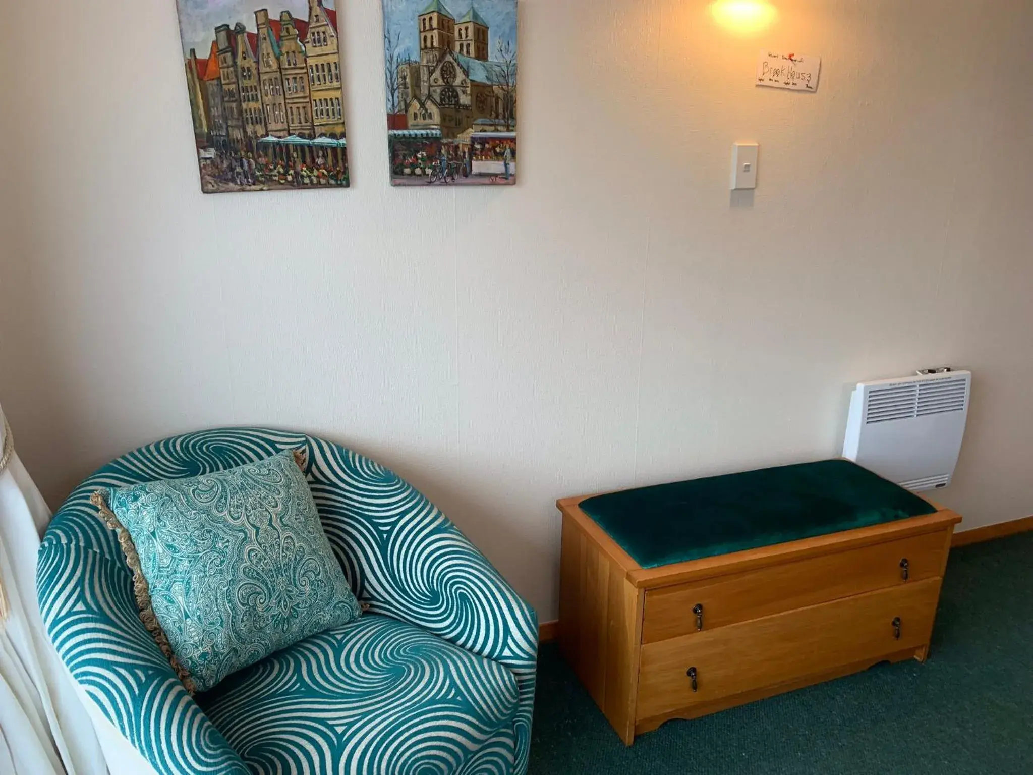 Decorative detail, Bed in Brook House B&B & Cottages Decorative detail, Bed in Brook House B&B & Cottages