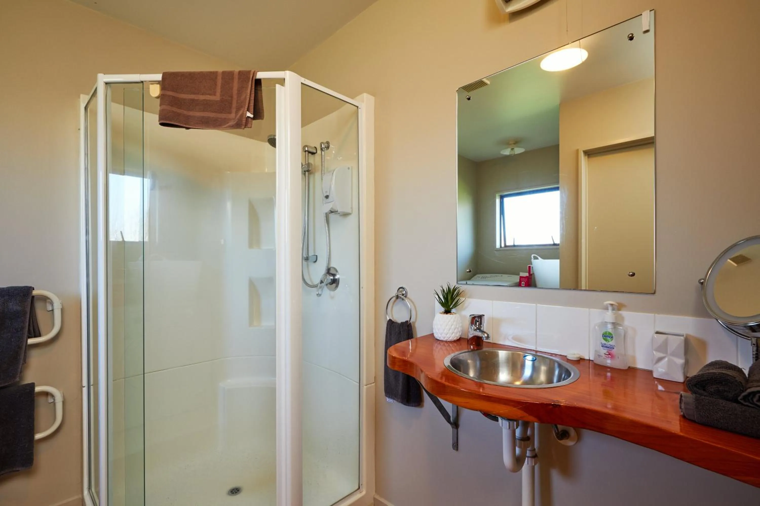 Bathroom in Brook House B&B & Cottages
