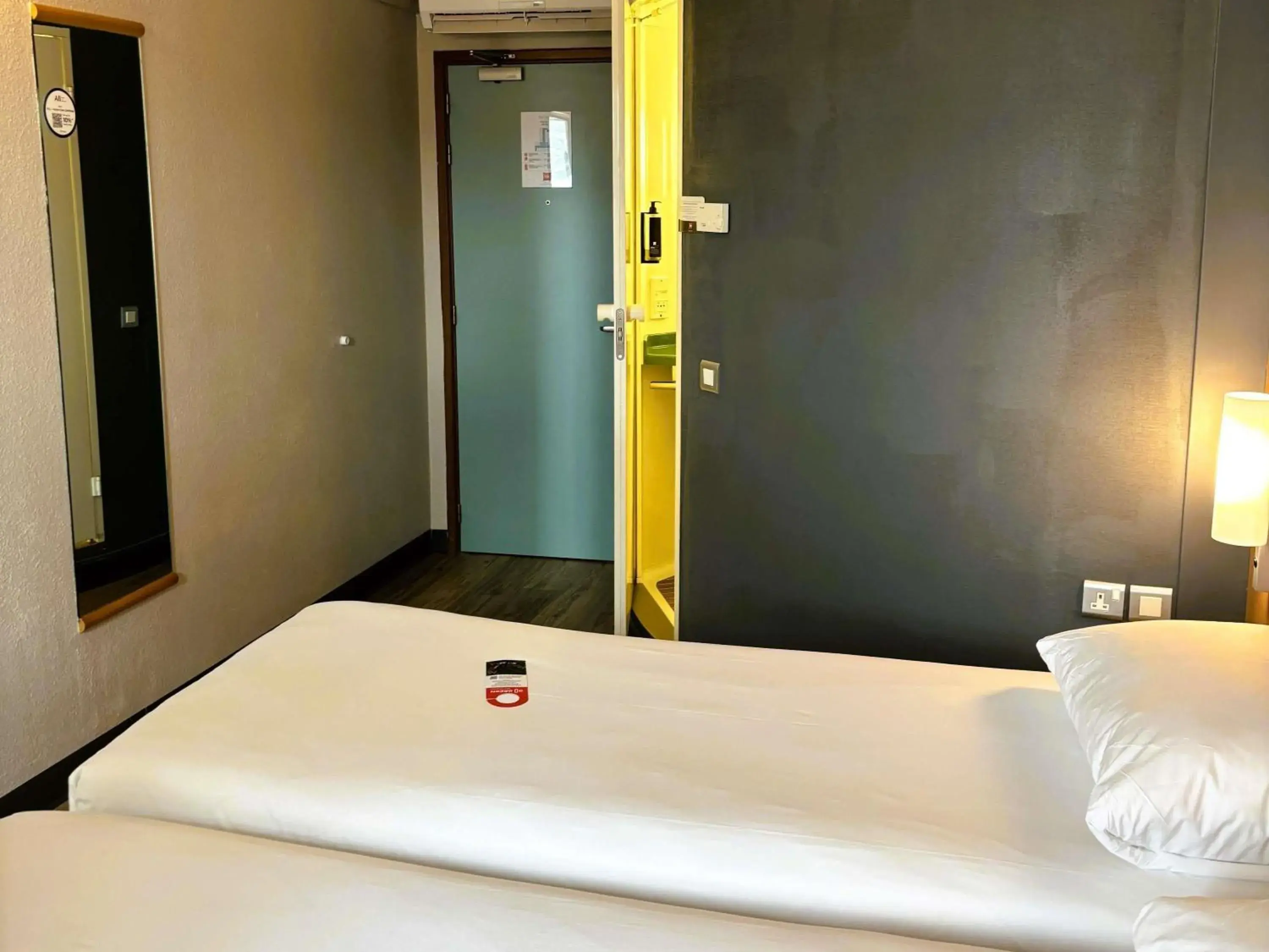 Bedroom, Bed in ibis Carlisle City Centre Bedroom, Bed in ibis Carlisle City Centre