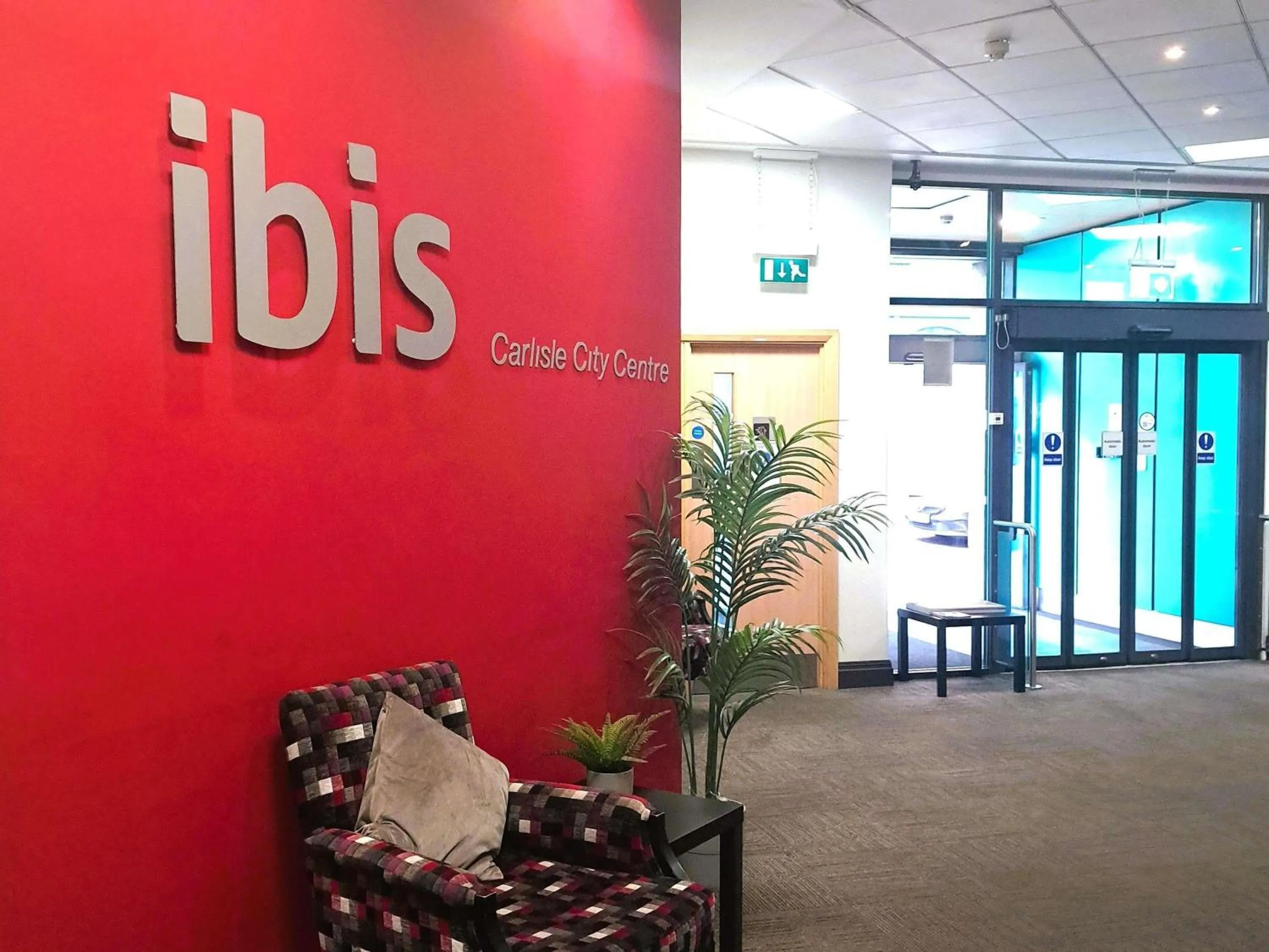 Lounge or bar in ibis Carlisle City Centre
