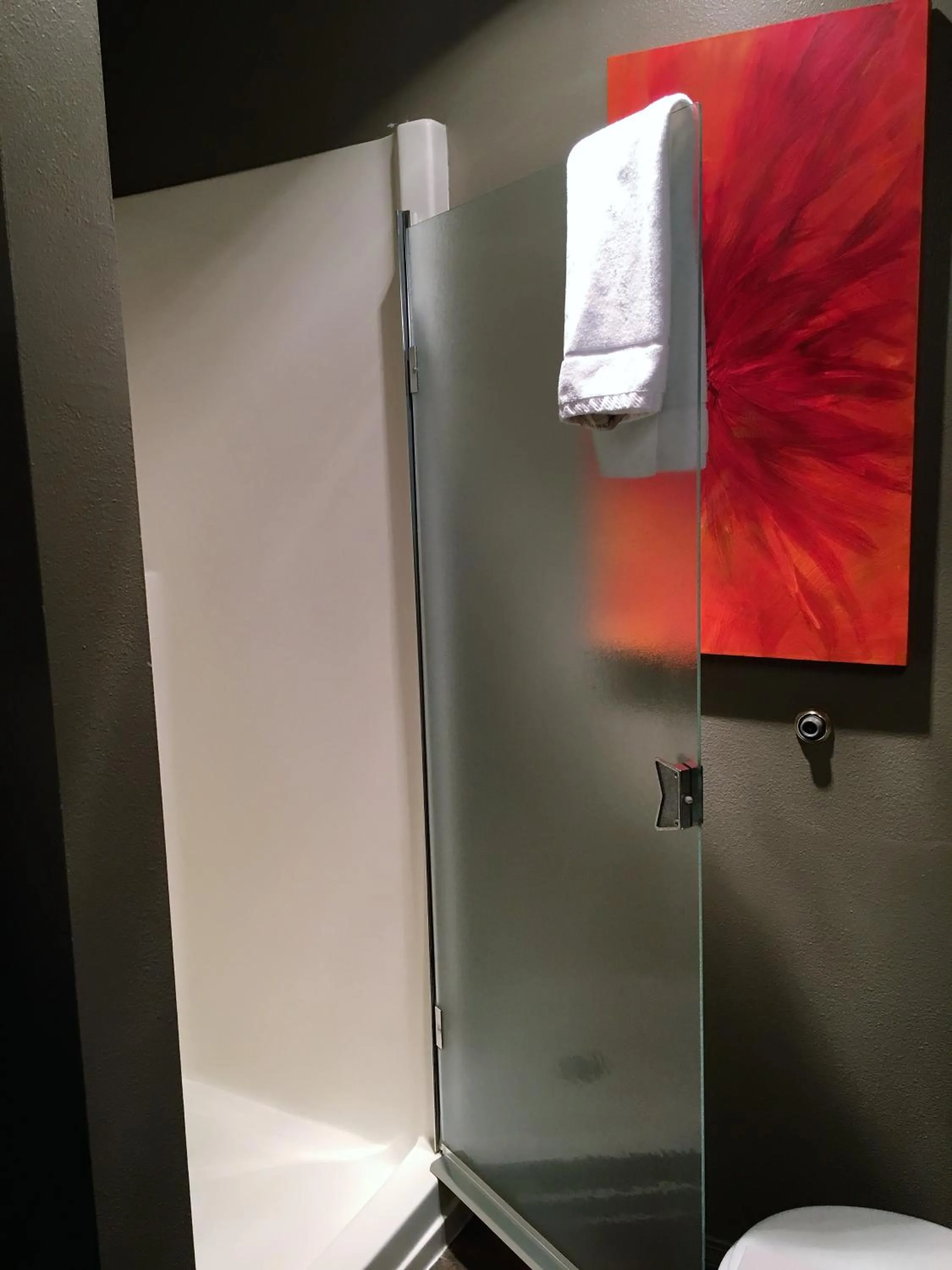 Bathroom in Der Sportsmann Suites