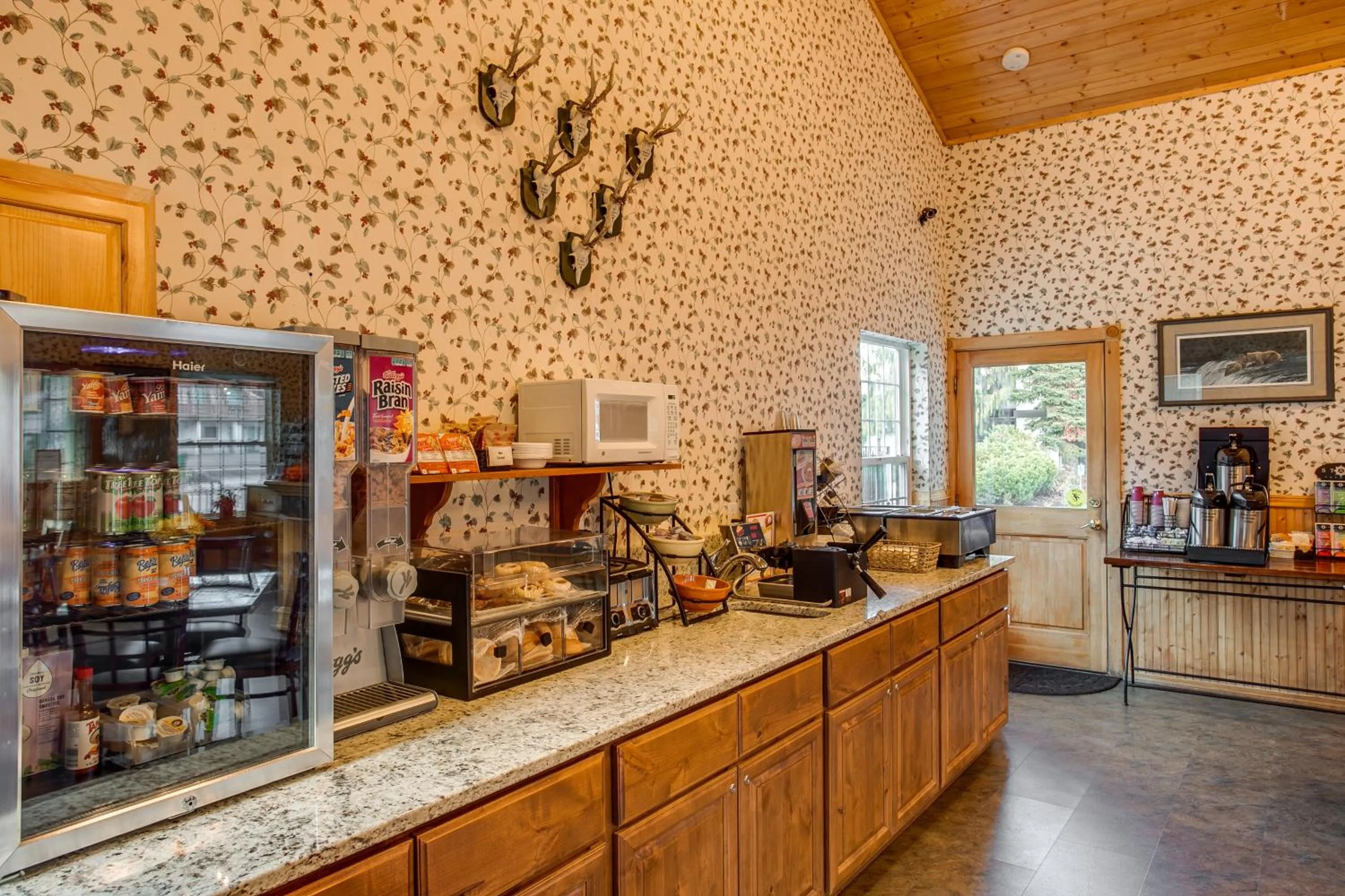 Continental breakfast in Der Ritterhof Inn