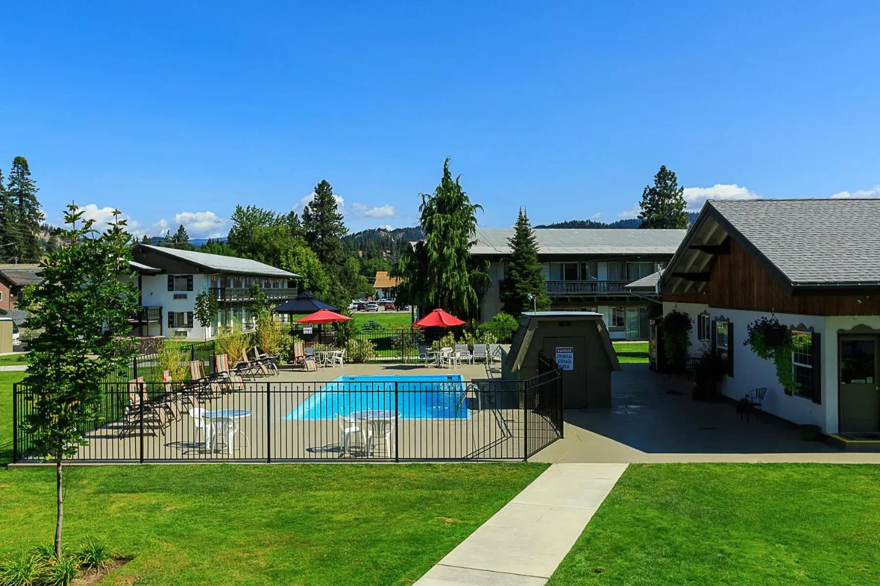 Swimming pool in Der Ritterhof Inn Swimming pool in Der Ritterhof Inn