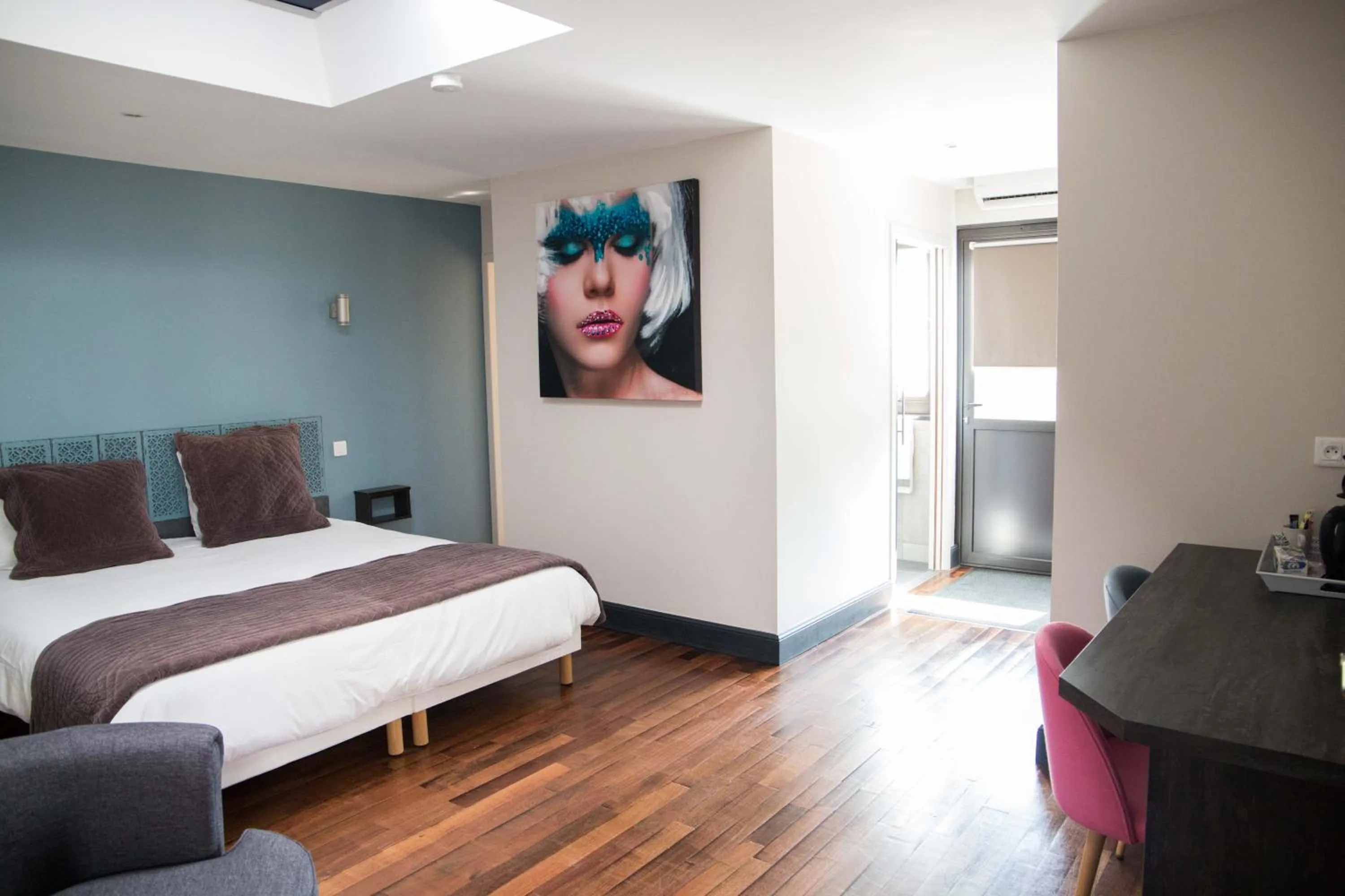 Photo of the whole room, Bed in Appart-hôtel Chanzy / Angoulême