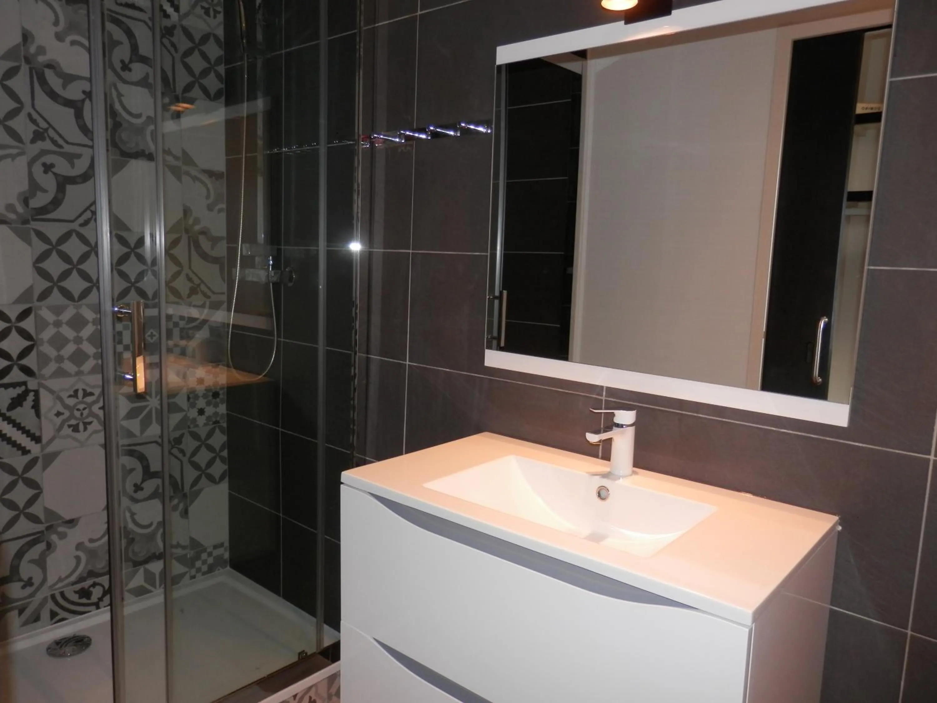 Bathroom in Appart-hôtel Chanzy / Angoulême