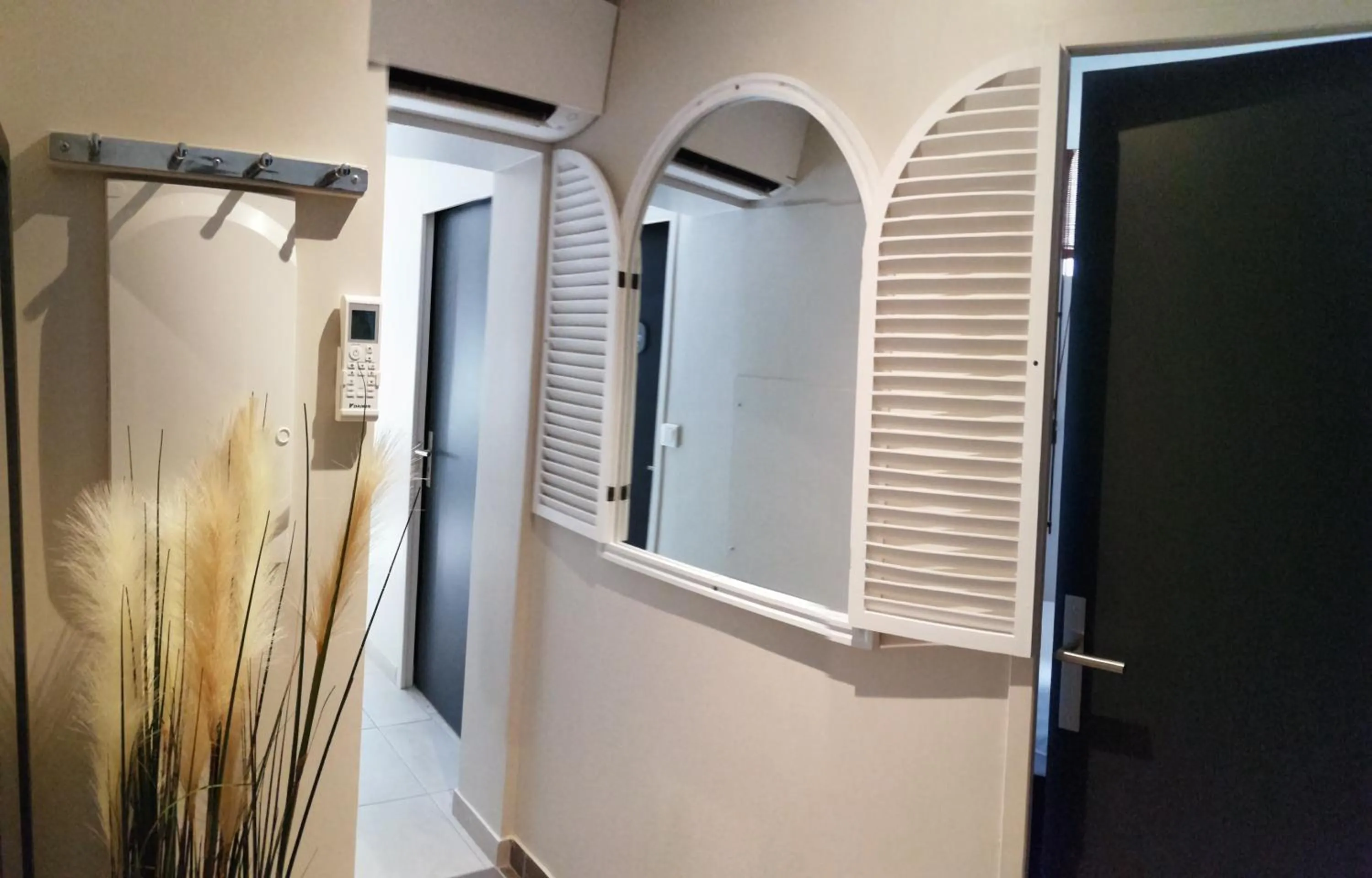 Photo of the whole room in Appart-hôtel Chanzy / Angoulême