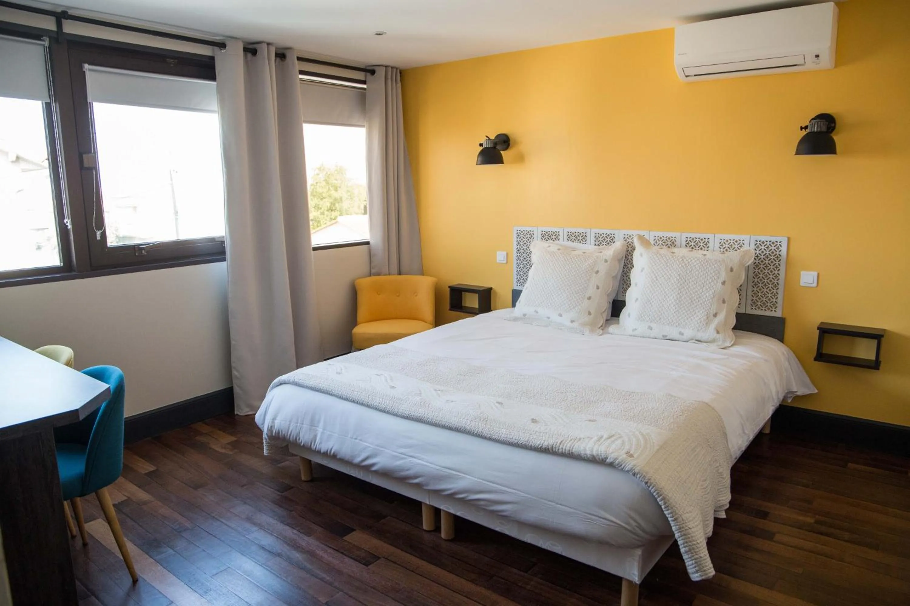 Bed in Appart-hôtel Chanzy / Angoulême