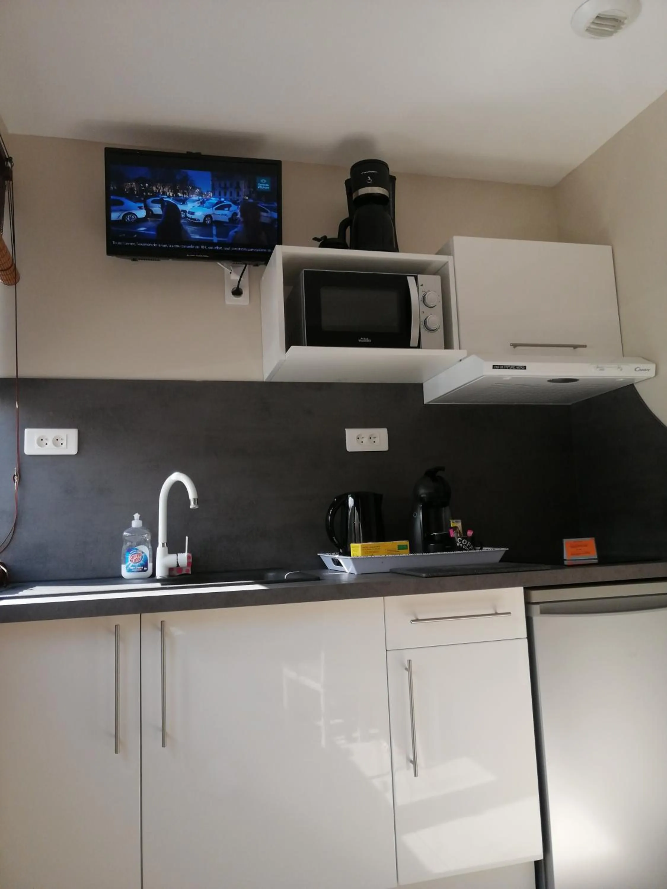 Kitchen or kitchenette in Appart-hôtel Chanzy / Angoulême