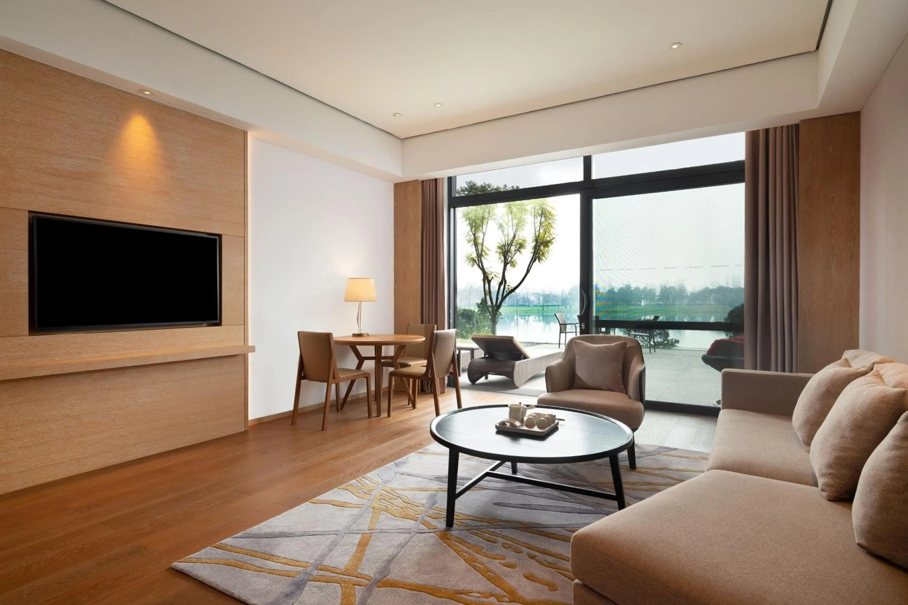 Photo of the whole room in Le Meridien Emei Mountain Resort