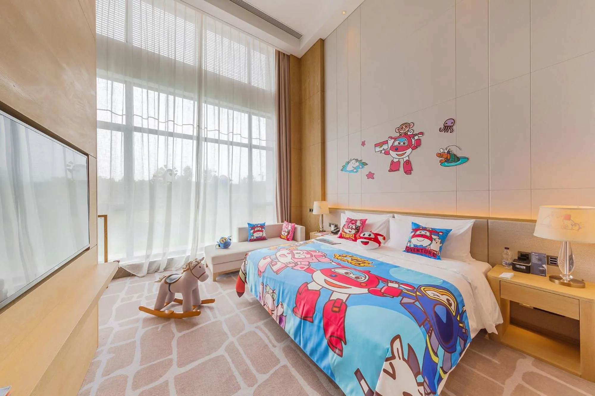 Bed in Le Meridien Emei Mountain Resort