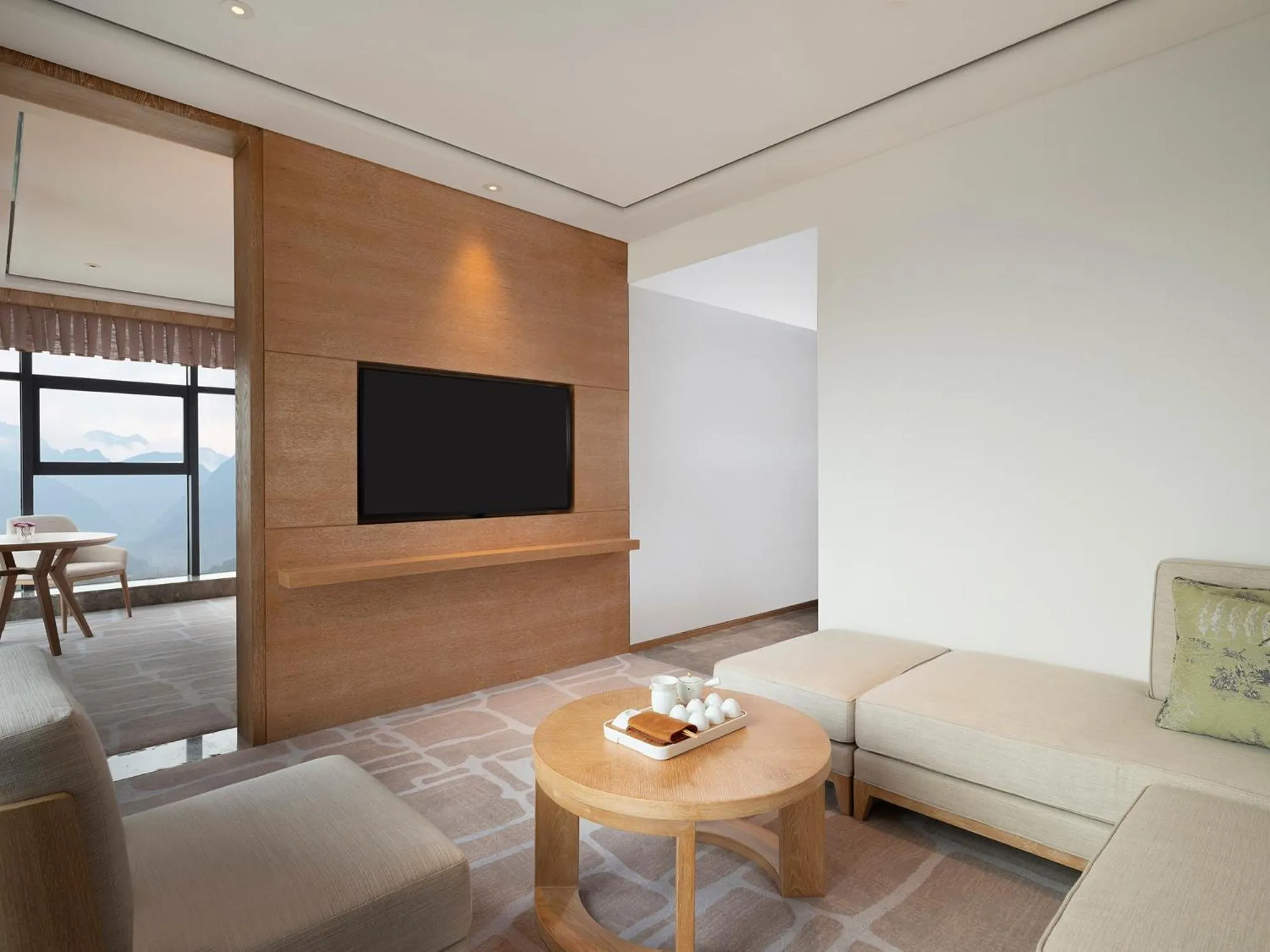 Living room in Le Meridien Emei Mountain Resort