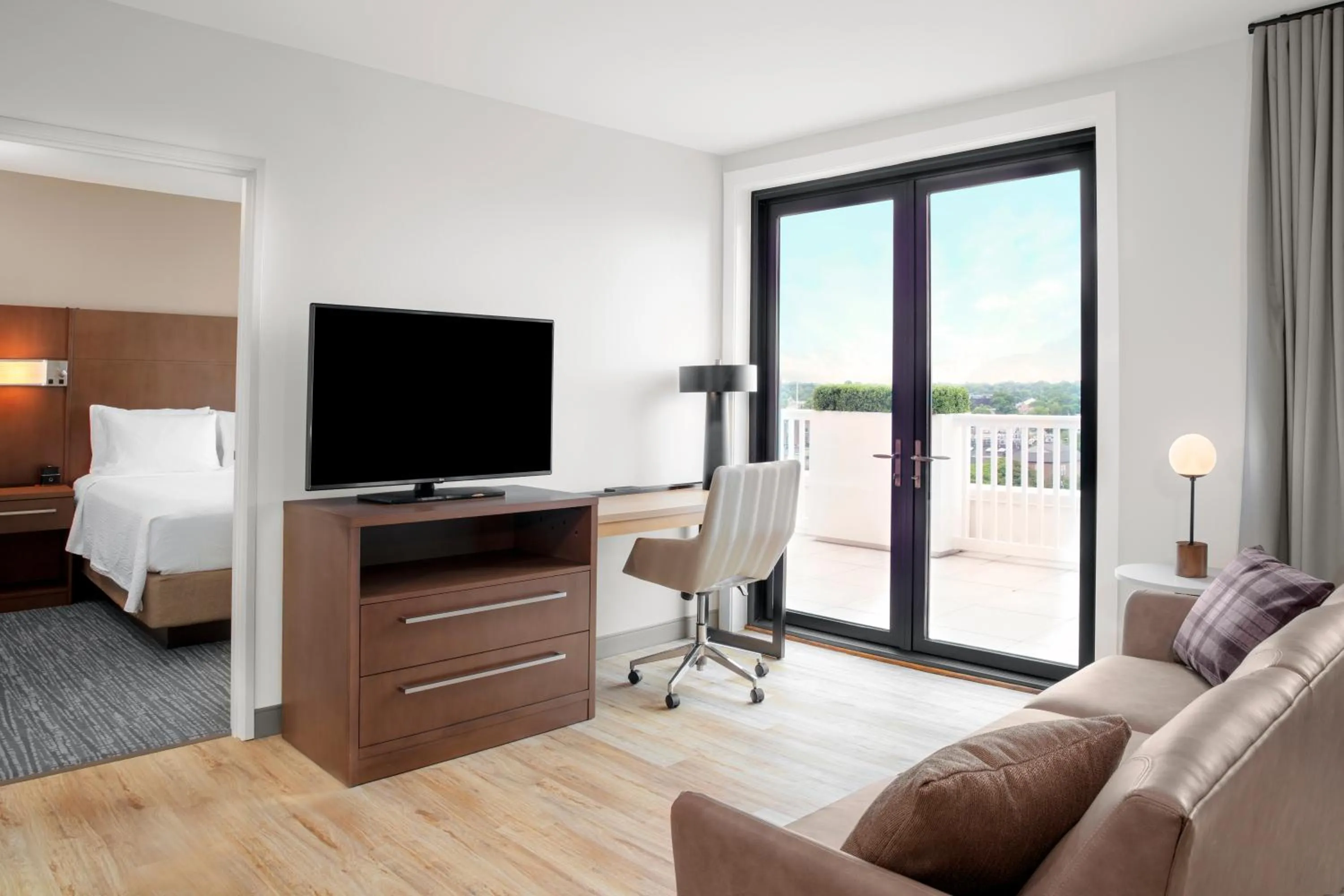 Bed in Residence Inn by Marriott Norwalk