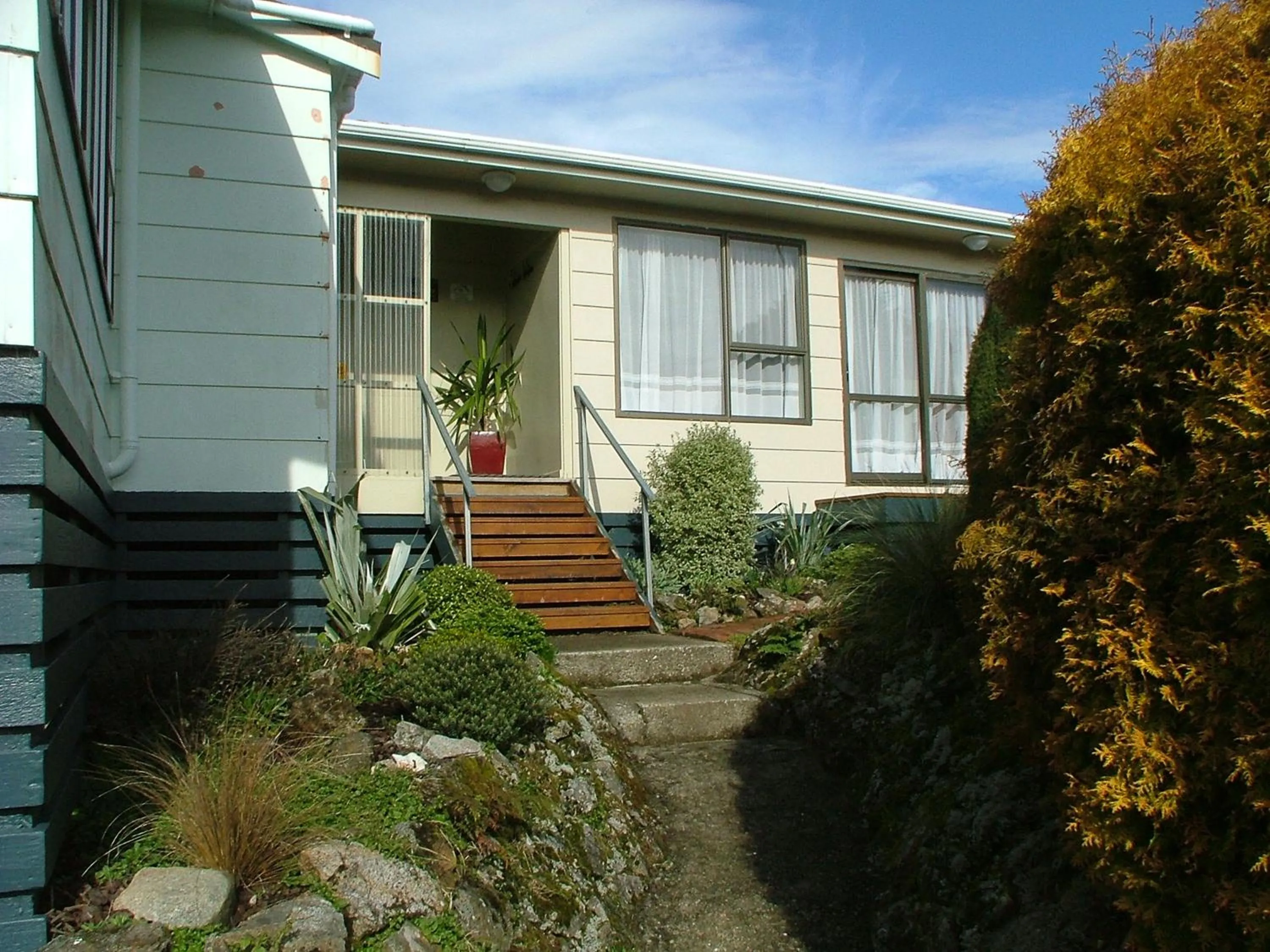 Facade/entrance in Kowhai Lane Lodge