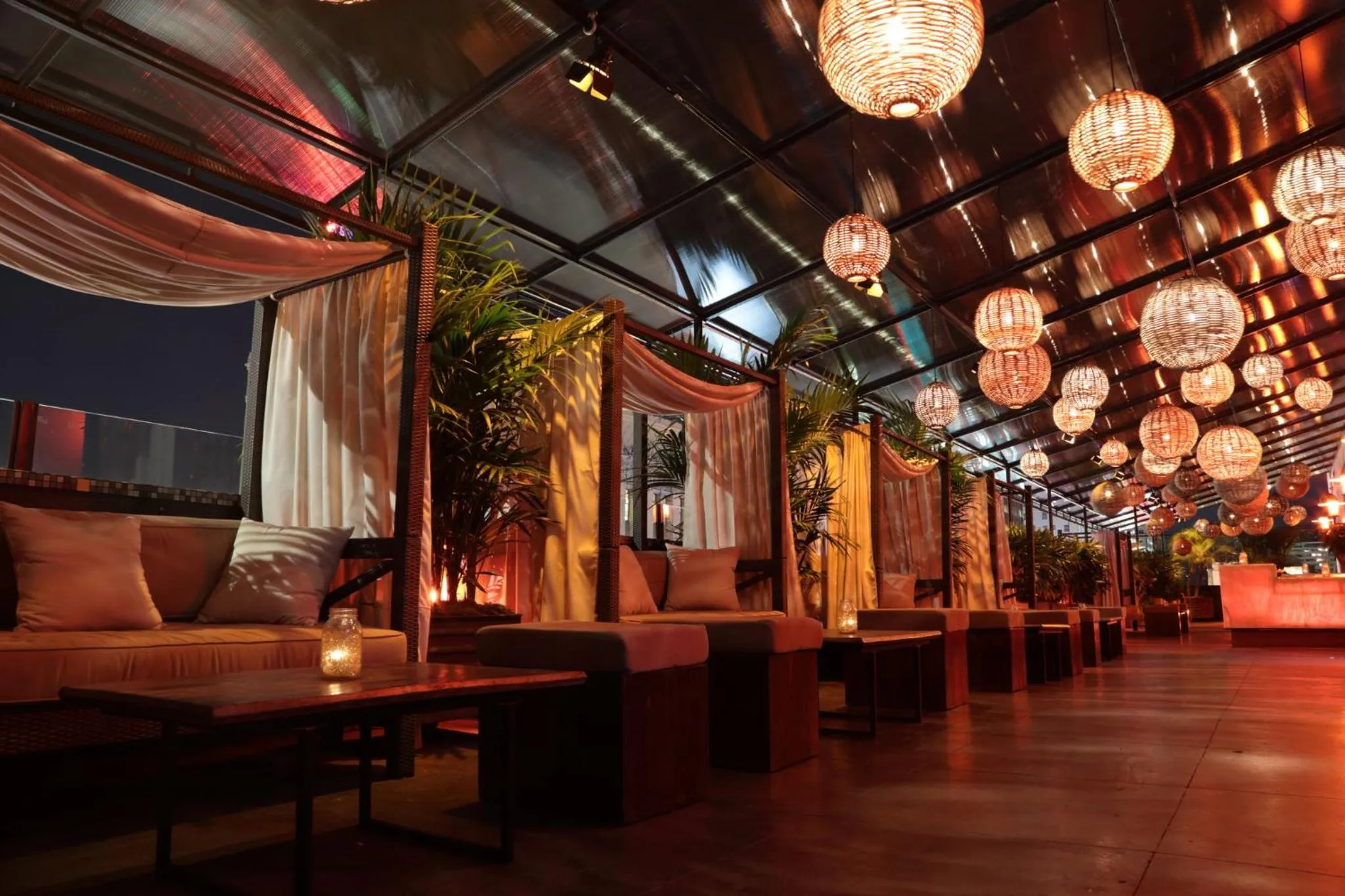 Area and facilities in Loews Hollywood Hotel