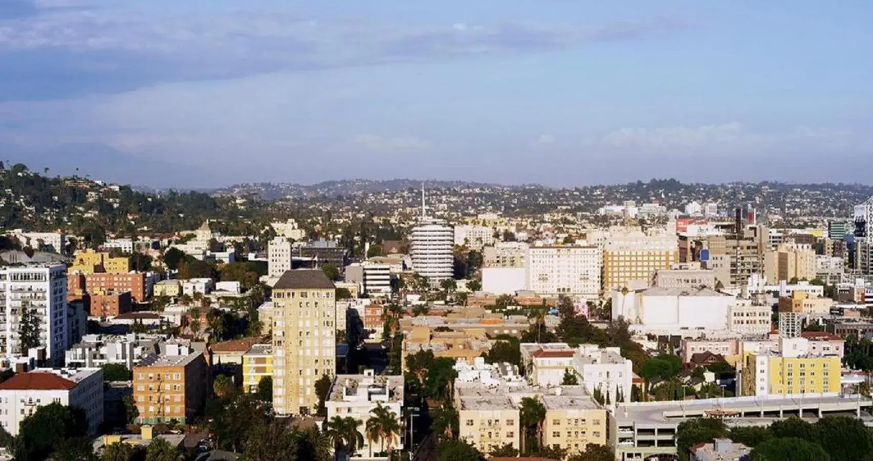 Hollywood Sign King in Loews Hollywood Hotel Hollywood Sign King in Loews Hollywood Hotel