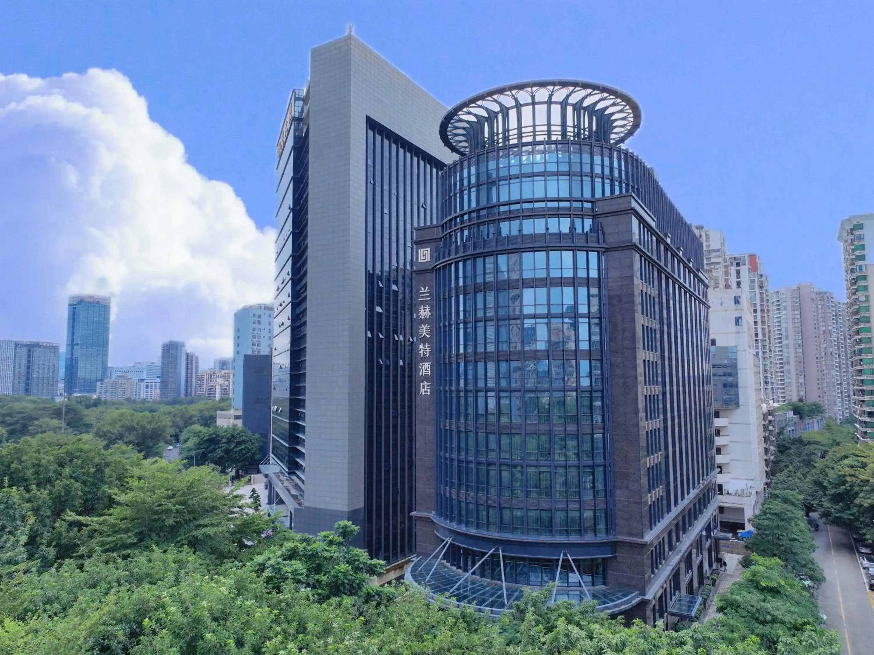 Property building in Shenzhen Nanshan L'Hermitage Property building in Shenzhen Nanshan L'Hermitage