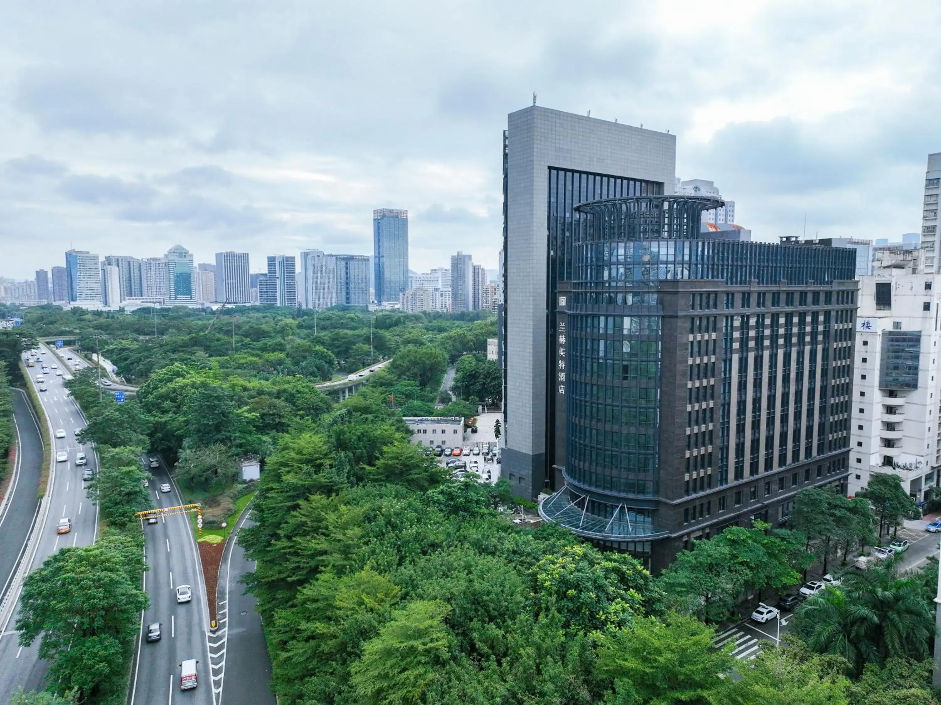 Property building in Shenzhen Nanshan L'Hermitage Property building in Shenzhen Nanshan L'Hermitage