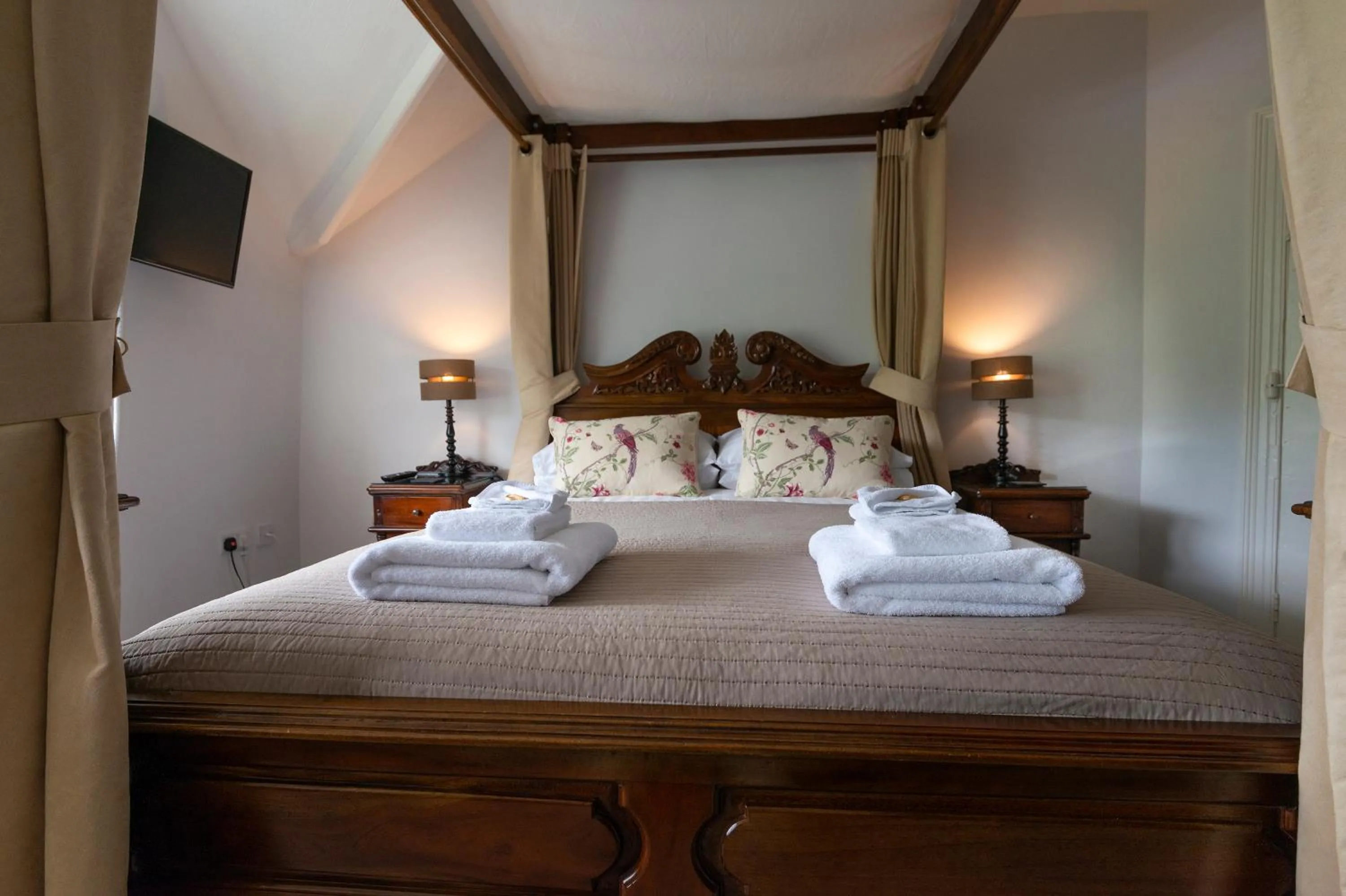 Bed in Aberconwy House B&B