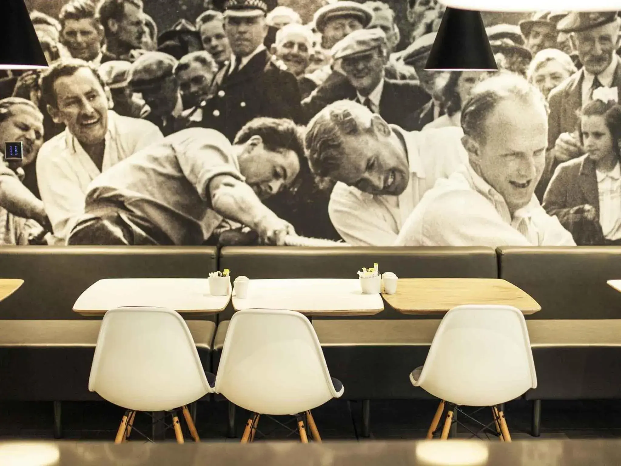 Restaurant/places to eat in ibis Edinburgh Centre Royal Mile Restaurant/places to eat in ibis Edinburgh Centre Royal Mile