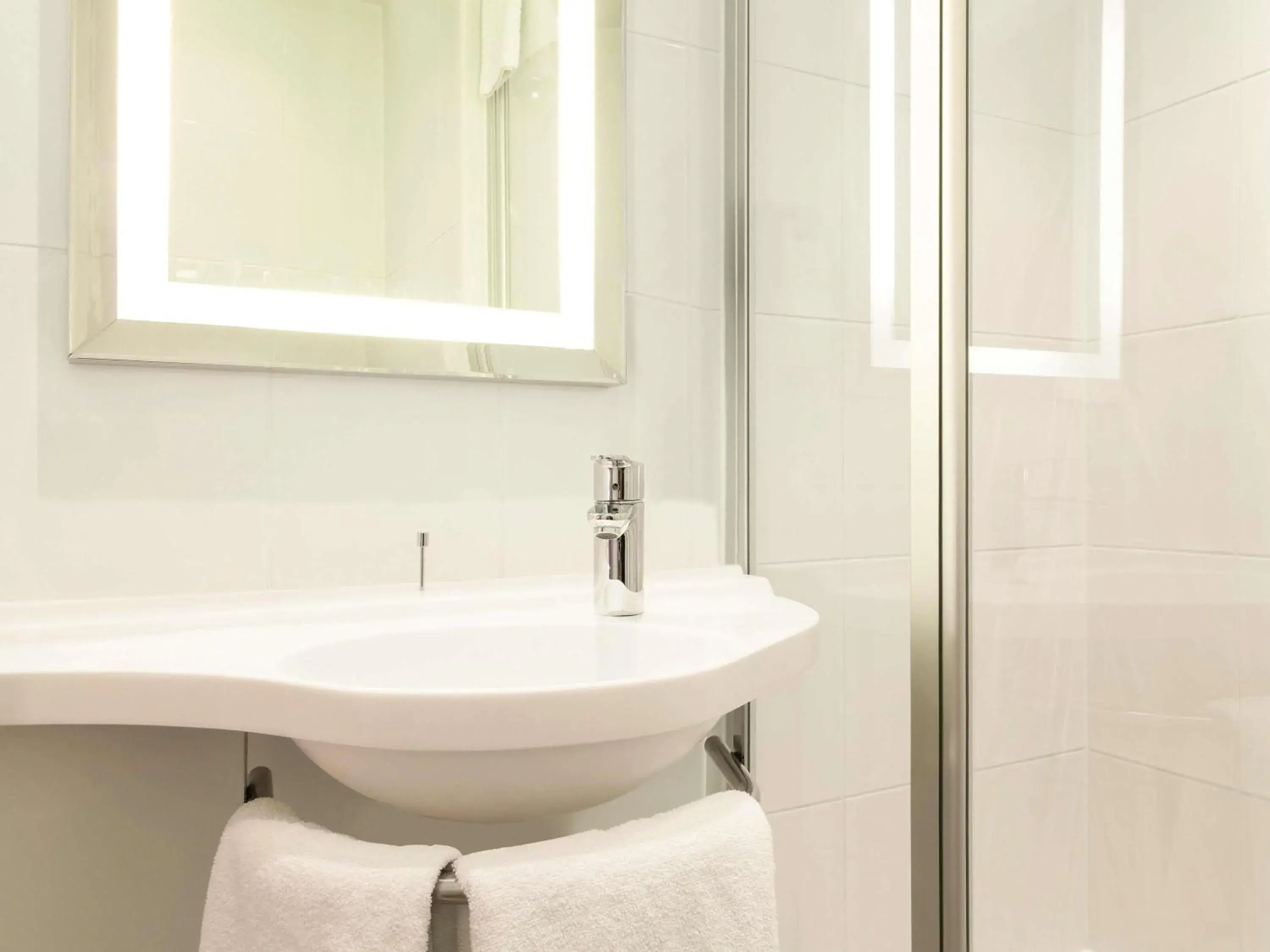 Bedroom in ibis Edinburgh Centre Royal Mile Bedroom in ibis Edinburgh Centre Royal Mile