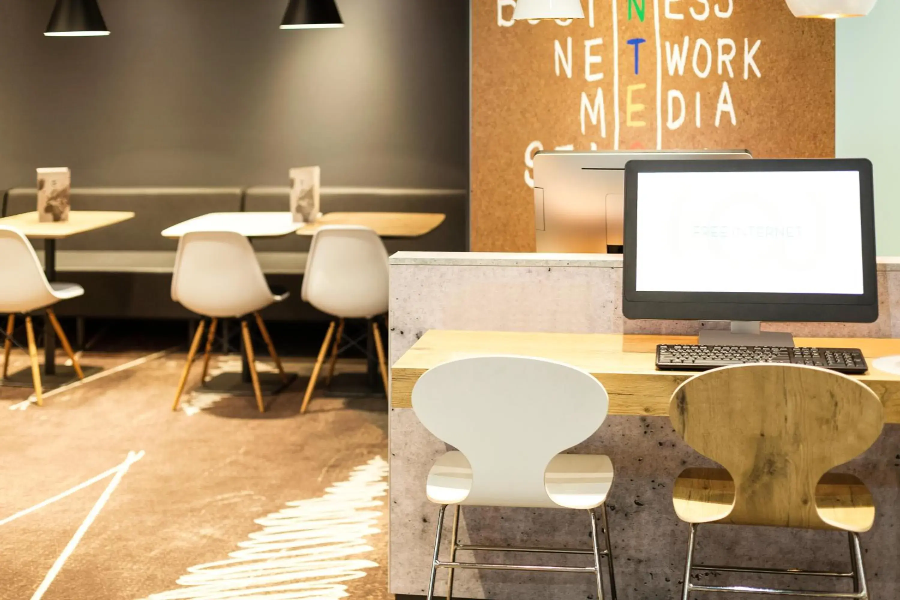 Lobby or reception in ibis Edinburgh Centre Royal Mile – Hunter Square Lobby or reception in ibis Edinburgh Centre Royal Mile – Hunter Square