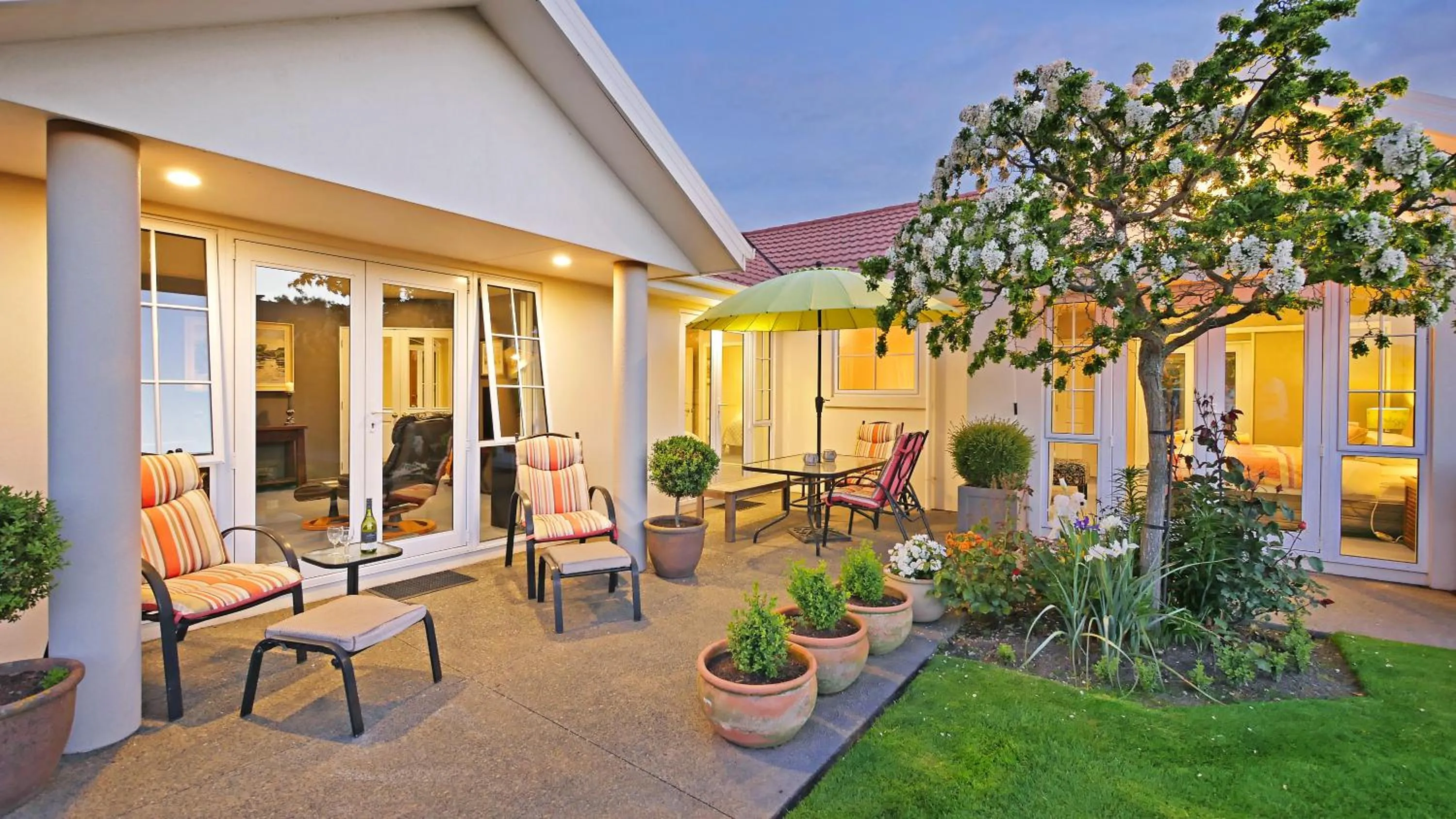 Patio in Olive House Bed and Breakfast