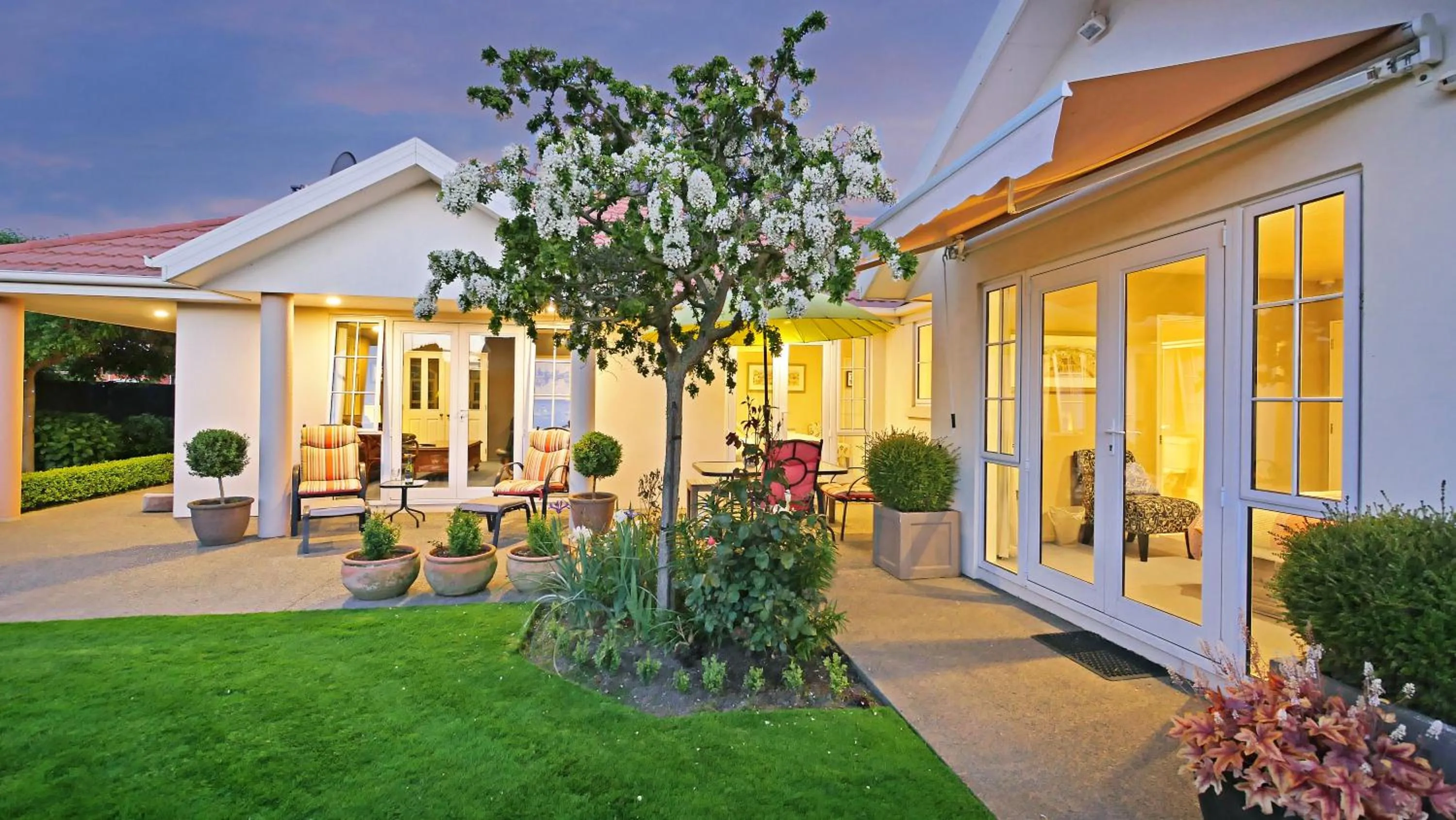 Patio in Olive House Bed and Breakfast