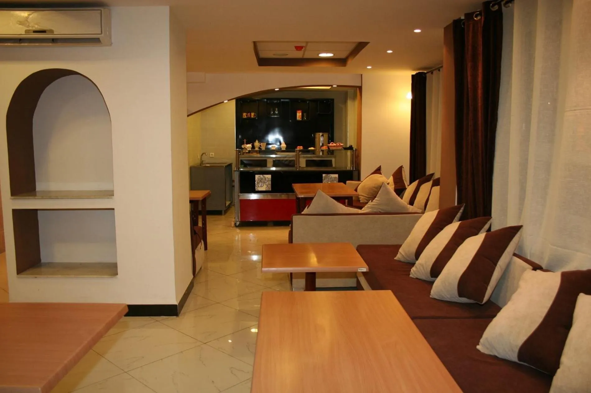 Communal lounge/ TV room in LES 2 HORLOGES