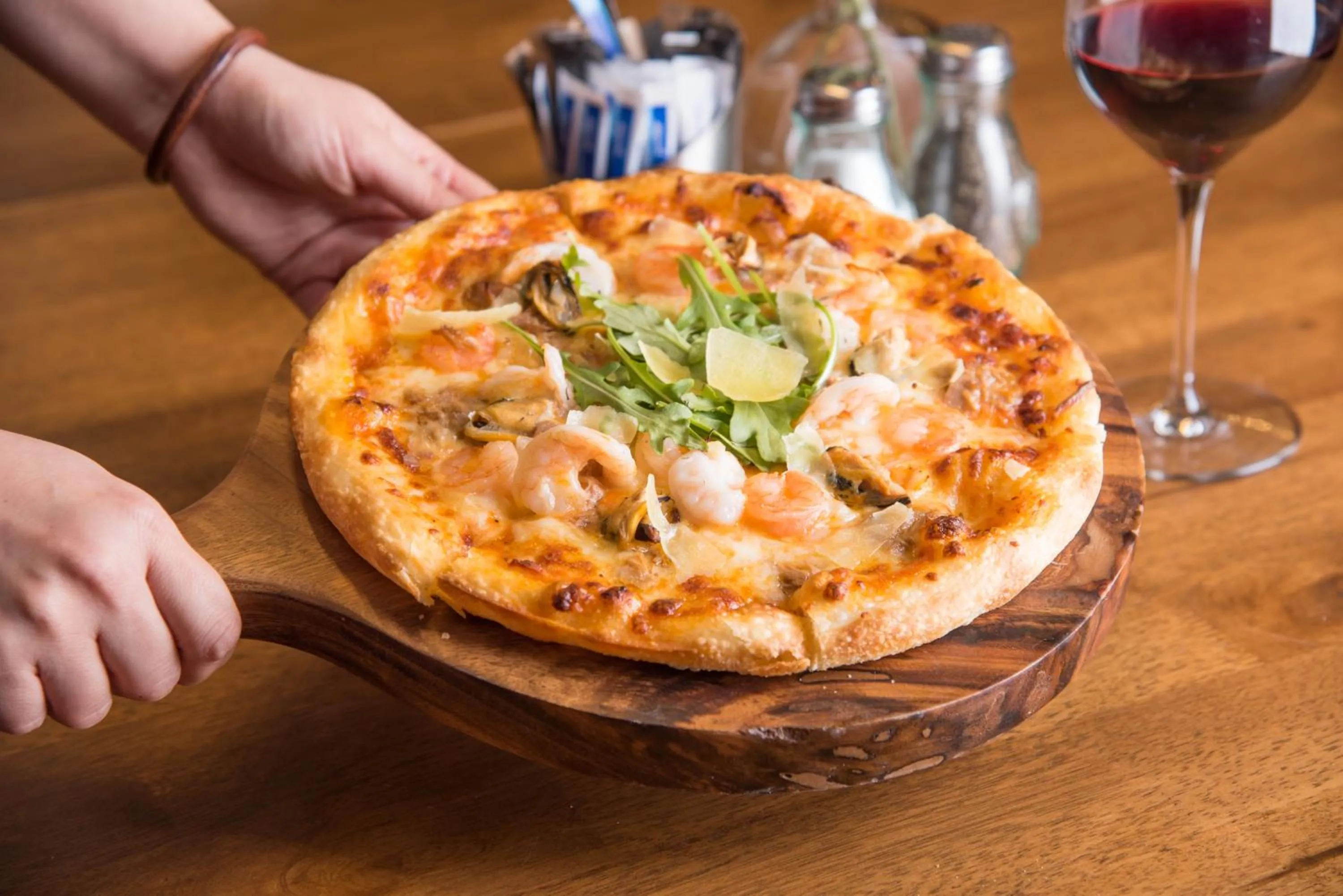 Restaurant/places to eat in Alpers Lodge & Conference Centre