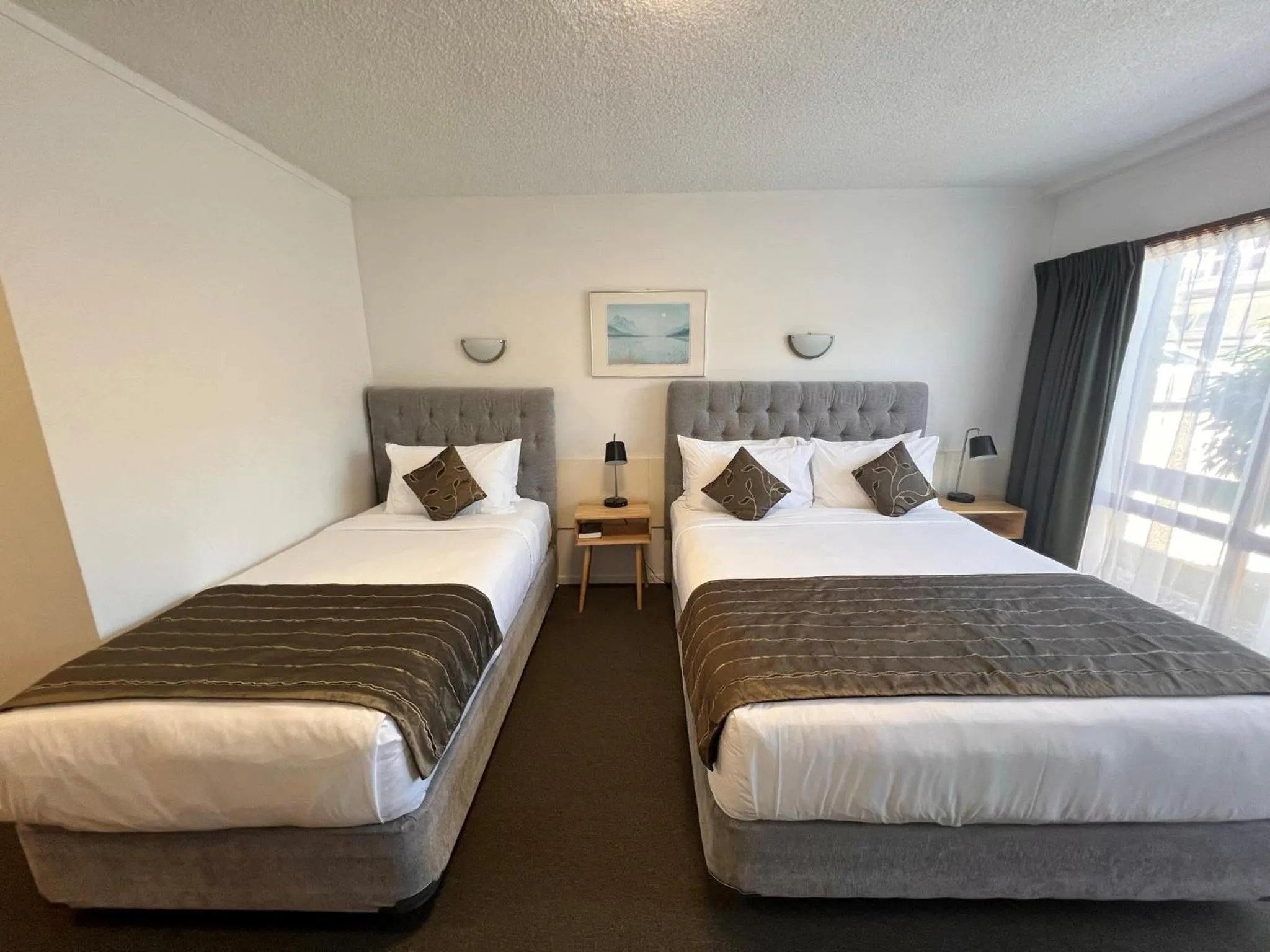 Bed in Alpers Lodge & Conference Centre