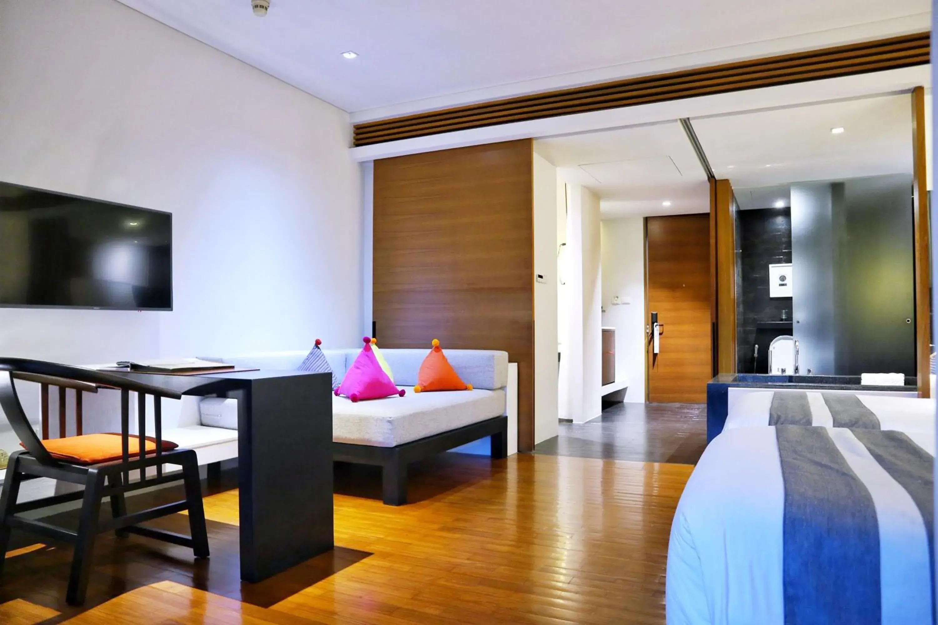 Living room, Bed in Veranda High Resort Chiang Mai - MGallery Collection, Accor Hotel Living room, Bed in Veranda High Resort Chiang Mai - MGallery Collection, Accor Hotel