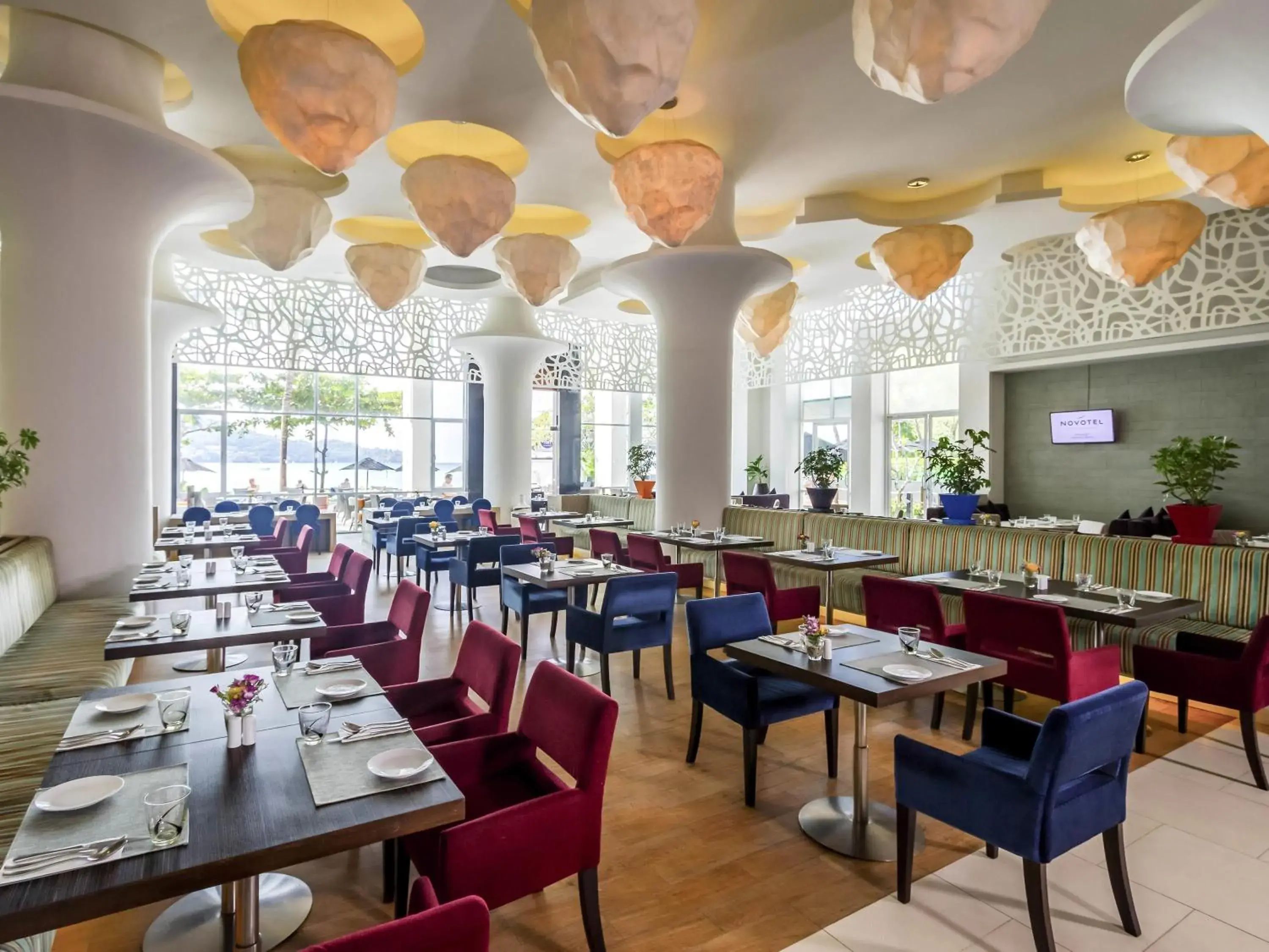 Restaurant/places to eat in Novotel Phuket Kamala Beach Restaurant/places to eat in Novotel Phuket Kamala Beach
